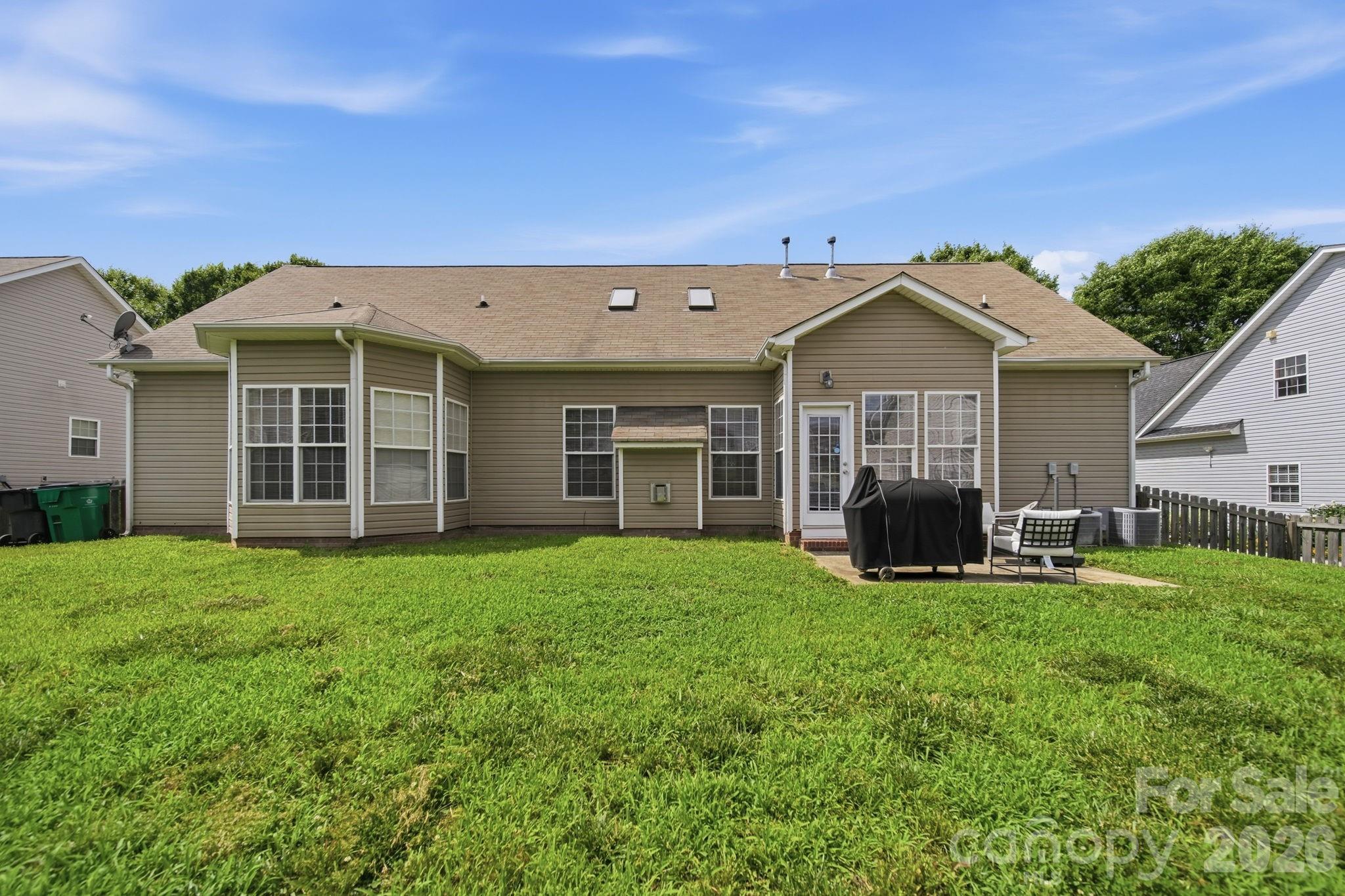10111 Trailmoor Road — Charlotte