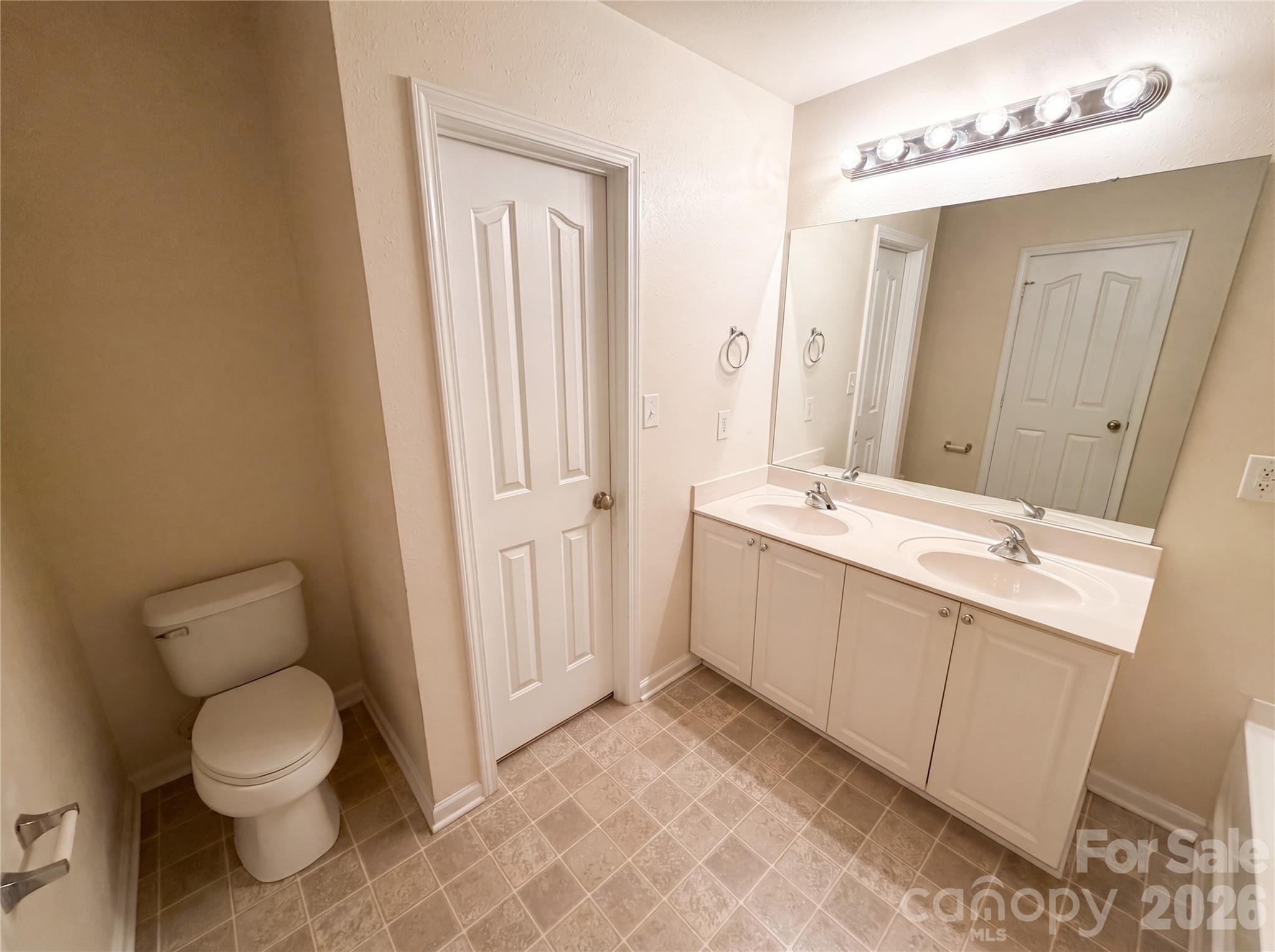 1131 Jordans Pond Lane — Charlotte