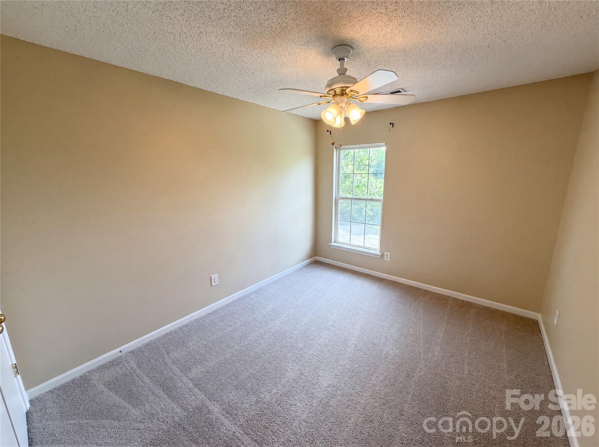 6121 Linda Vista Lane — Charlotte