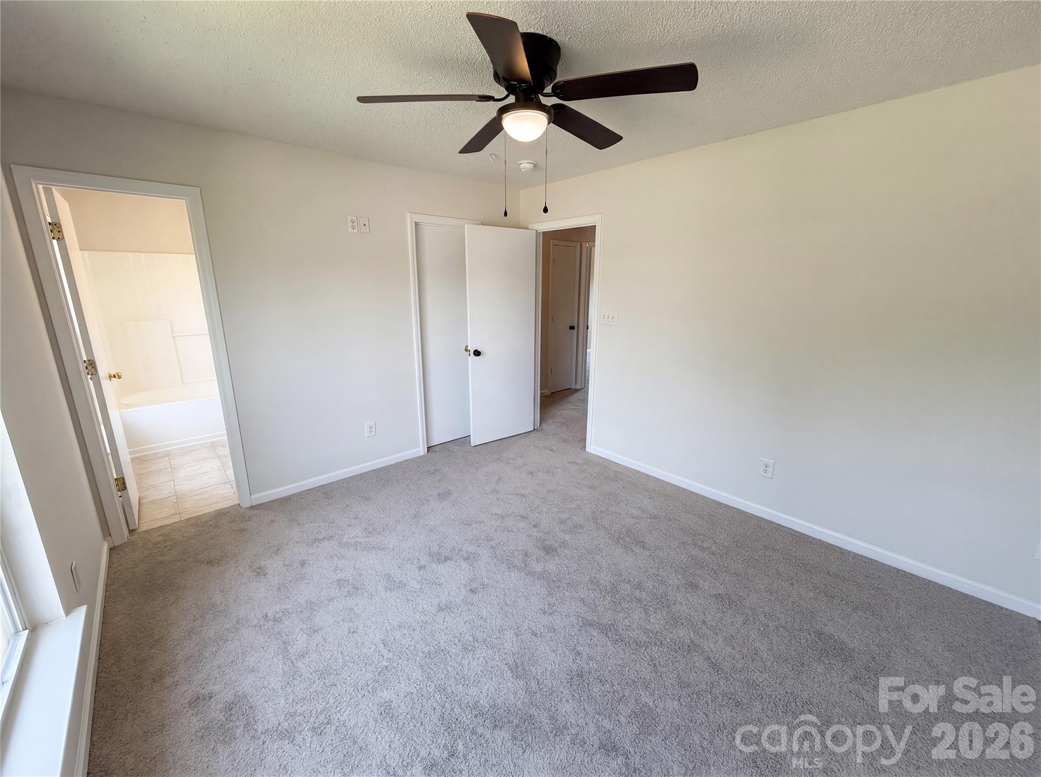 6121 Linda Vista Lane — Charlotte