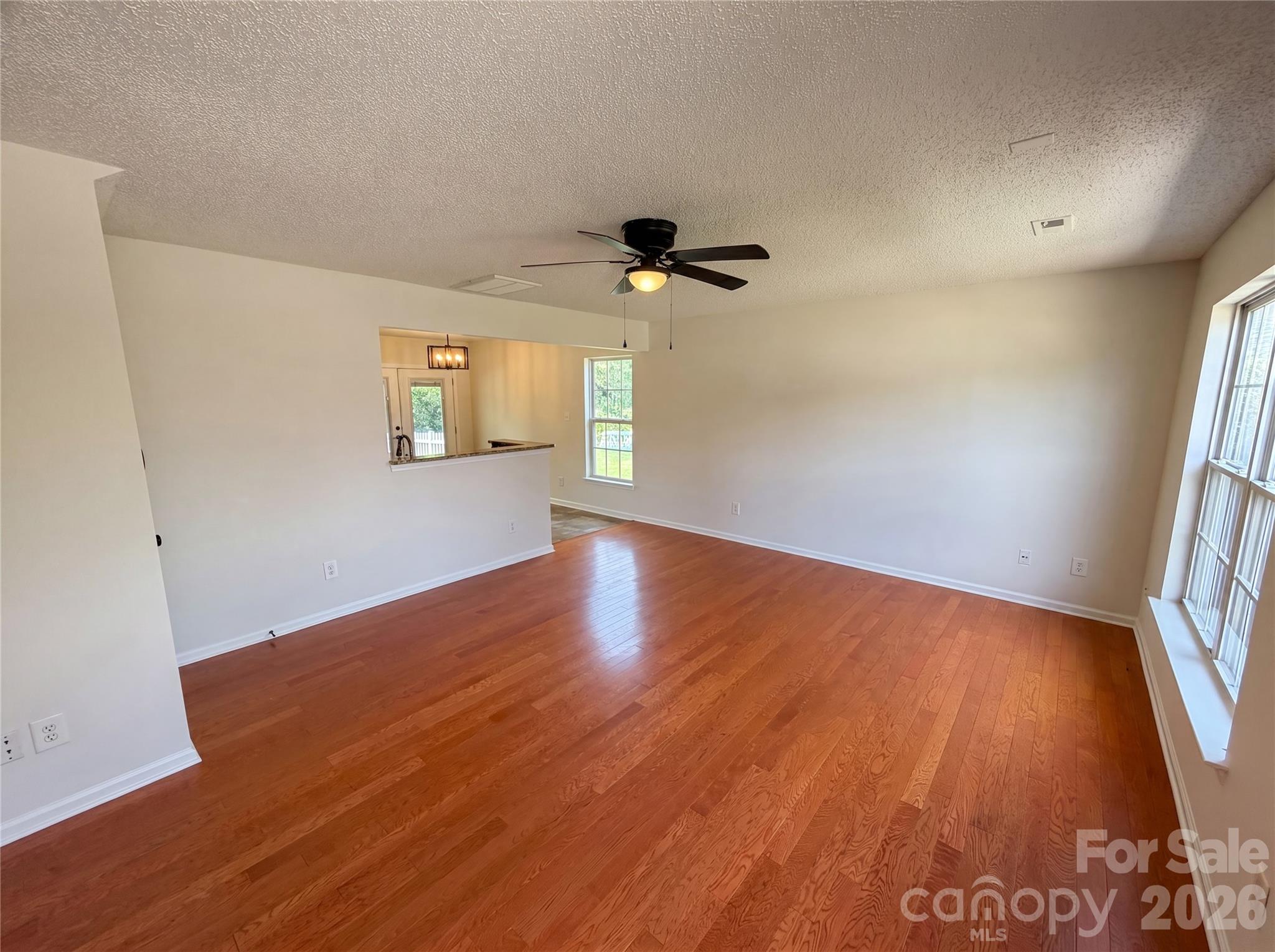 6121 Linda Vista Lane — Charlotte