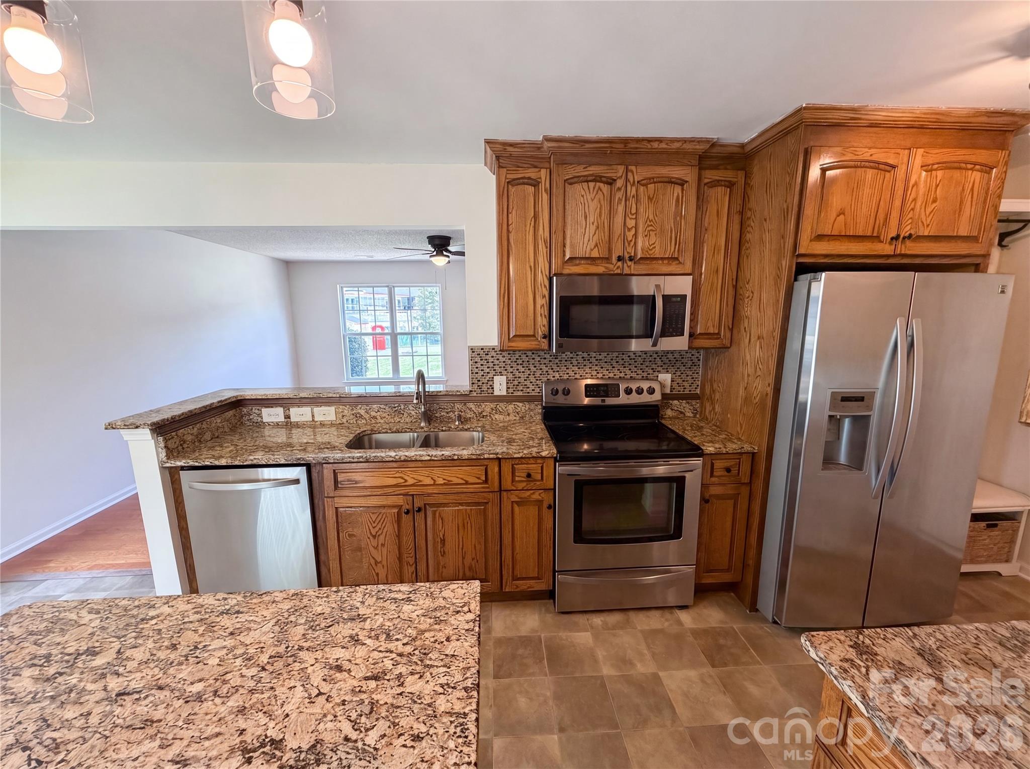 6121 Linda Vista Lane — Charlotte