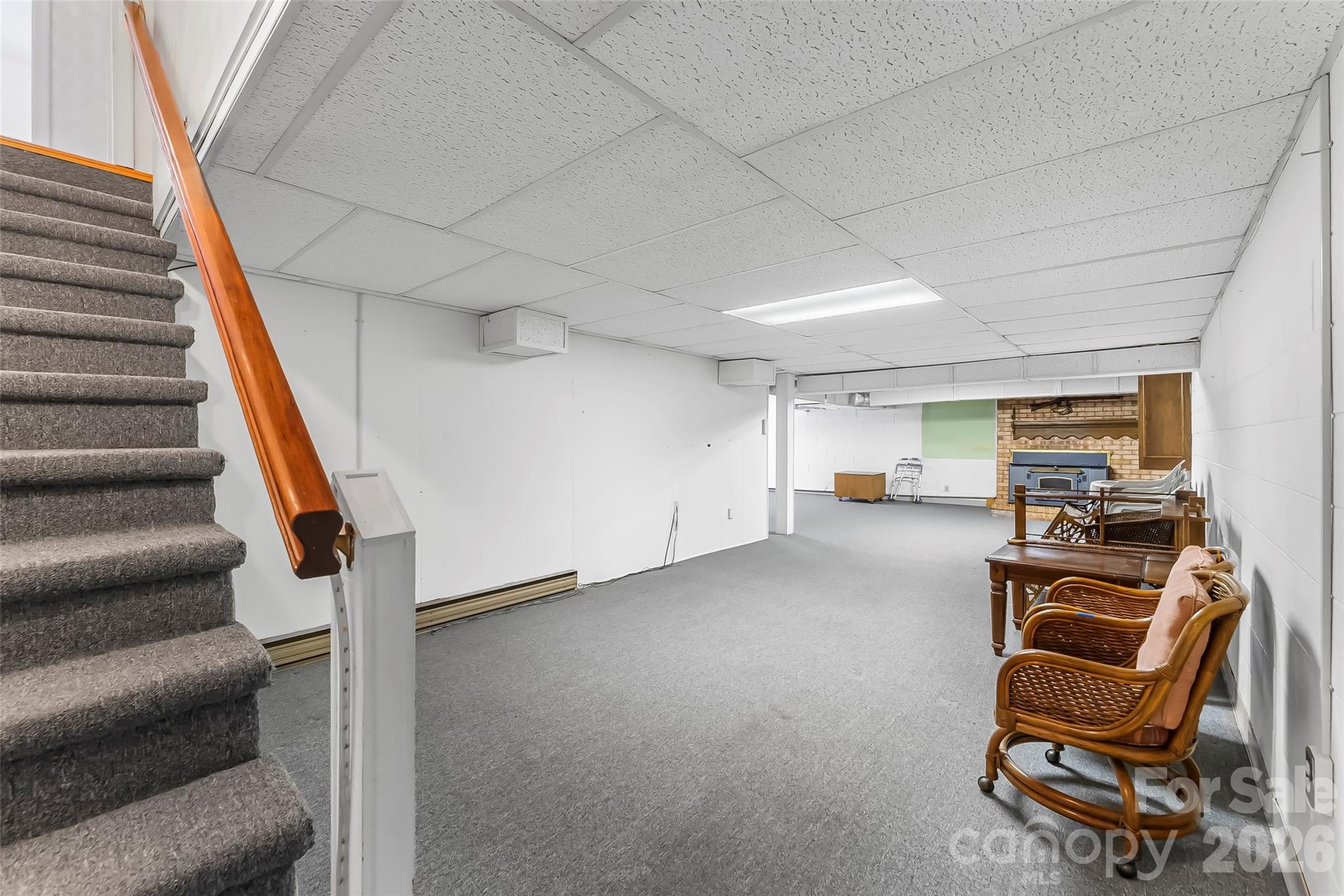 5305 Icard Ridge Road — Hickory