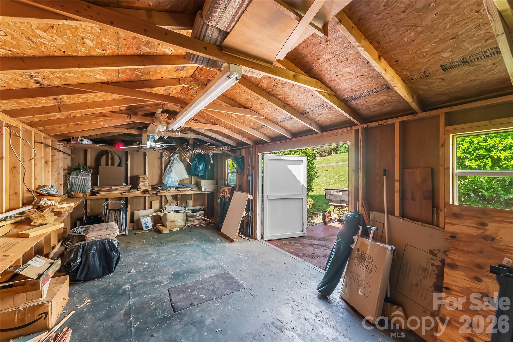 5305 Icard Ridge Road — Hickory