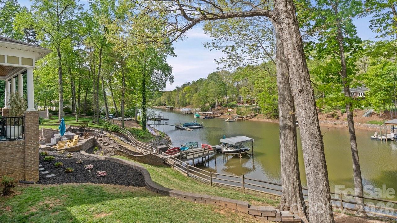 347 Whippoorwill Road — Mooresville