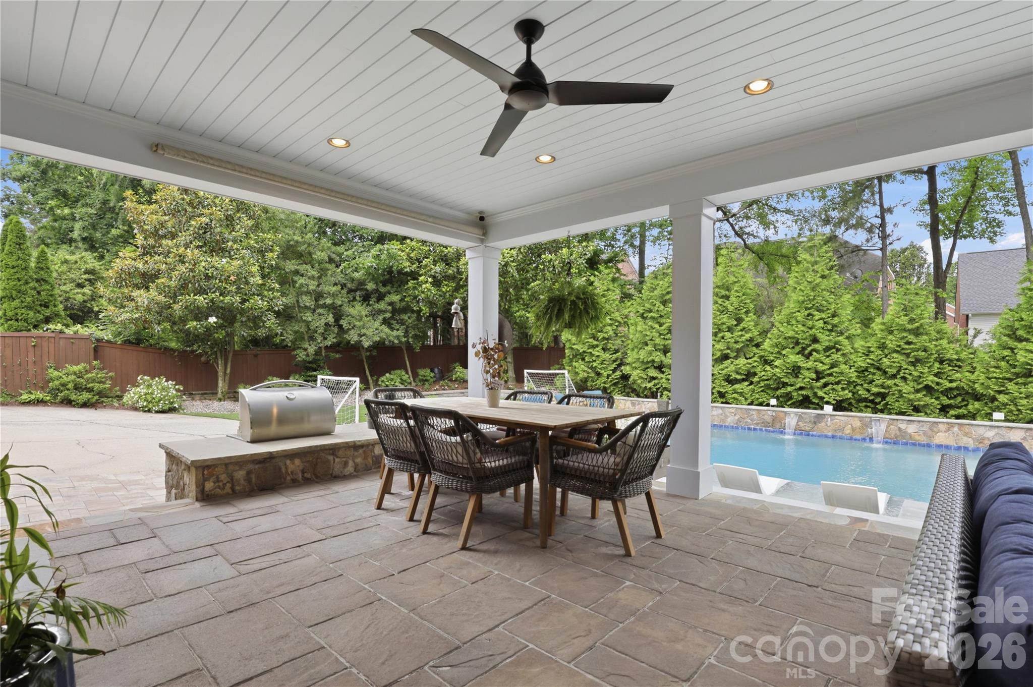 10040 Berkeley Forest Lane — Charlotte