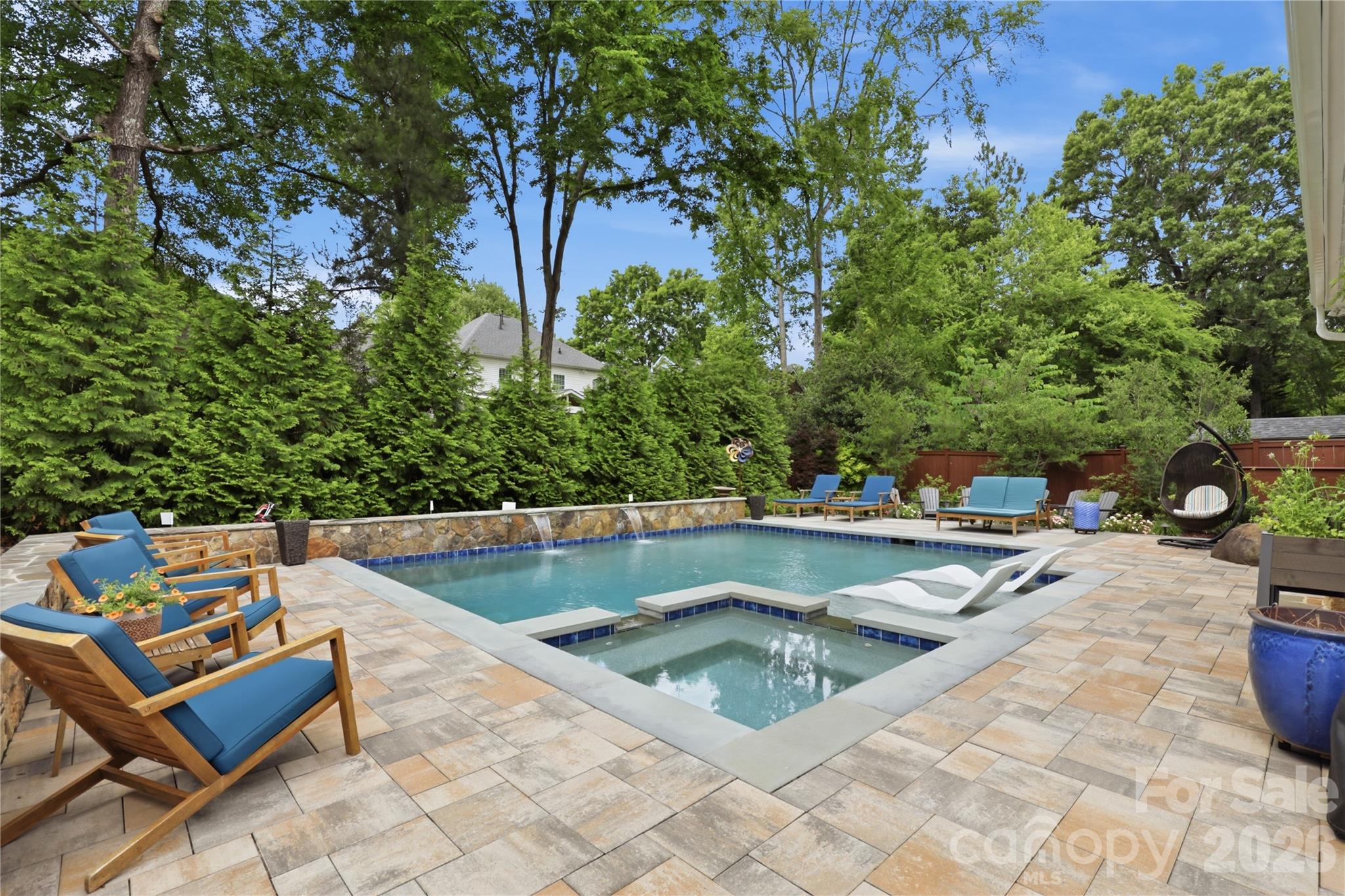 10040 Berkeley Forest Lane — Charlotte