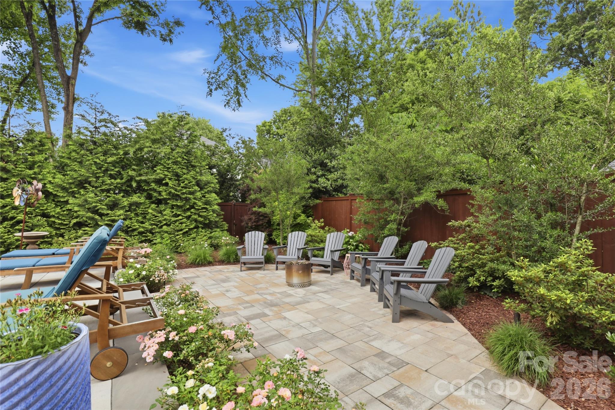 10040 Berkeley Forest Lane — Charlotte