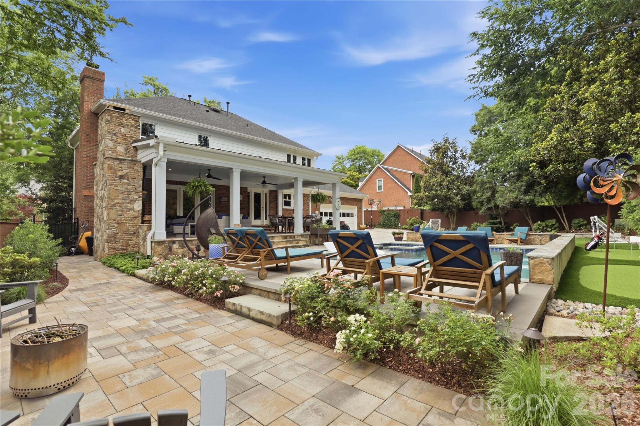 10040 Berkeley Forest Lane — Charlotte