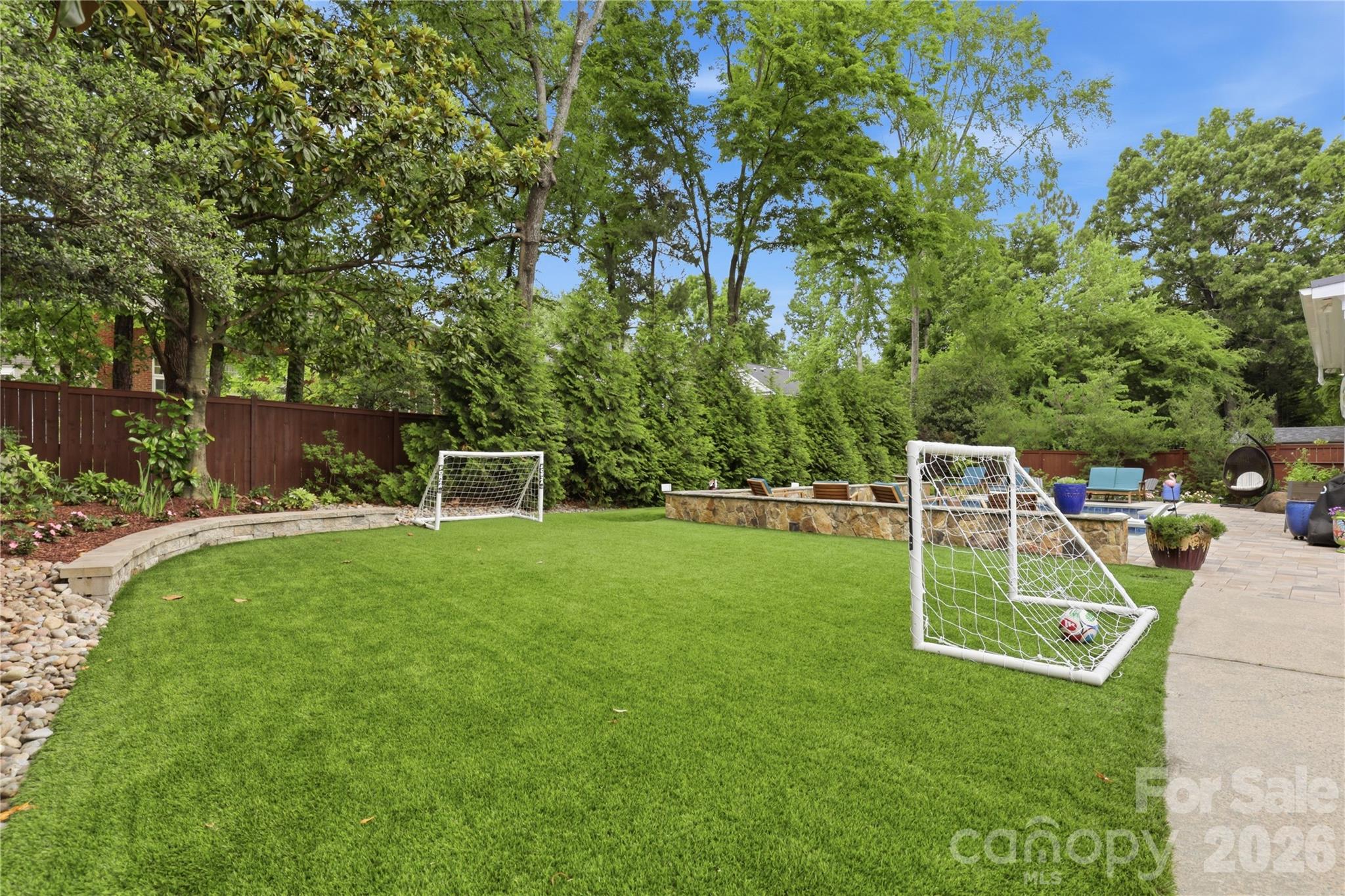 10040 Berkeley Forest Lane — Charlotte