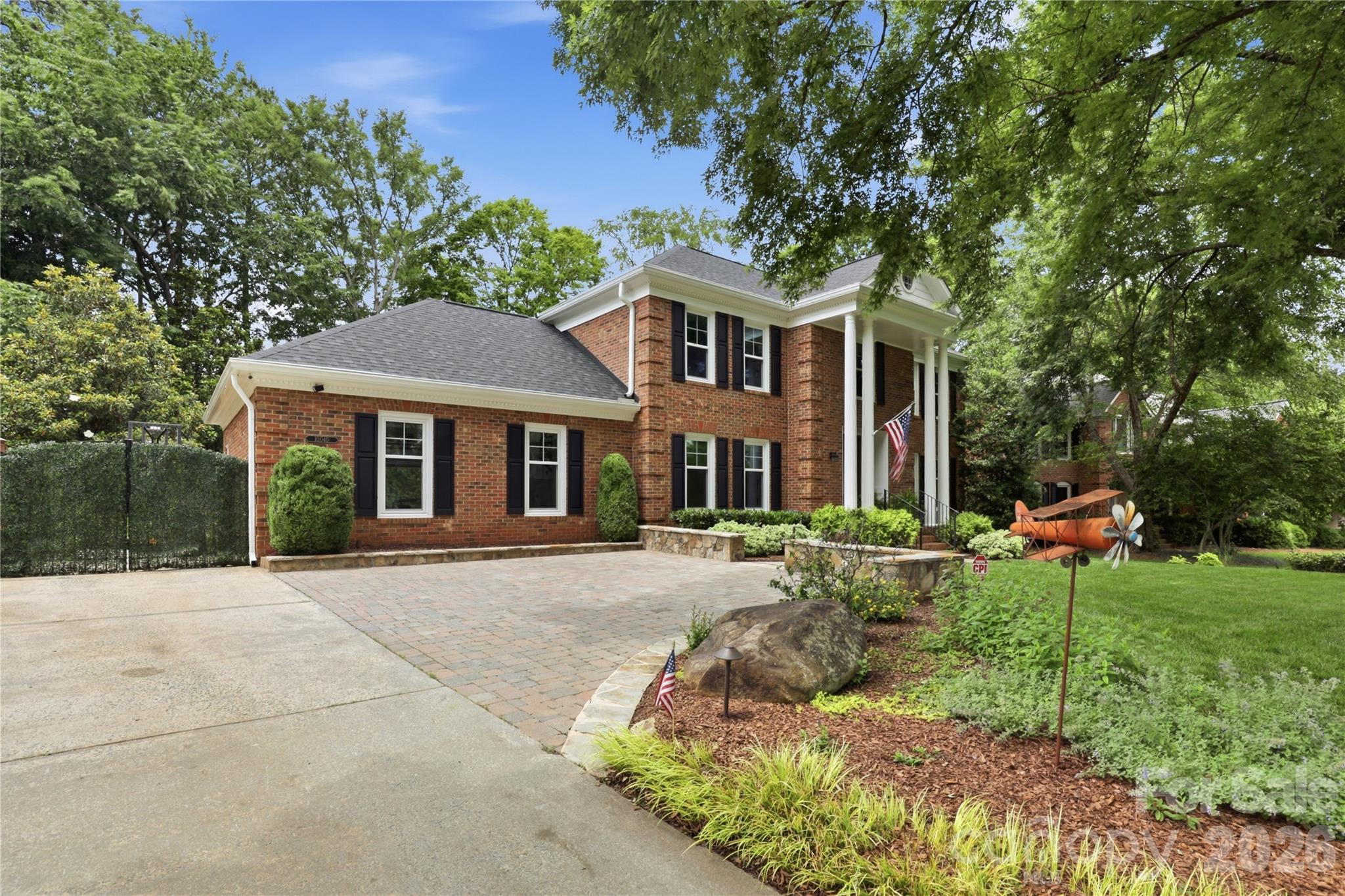 10040 Berkeley Forest Lane — Charlotte