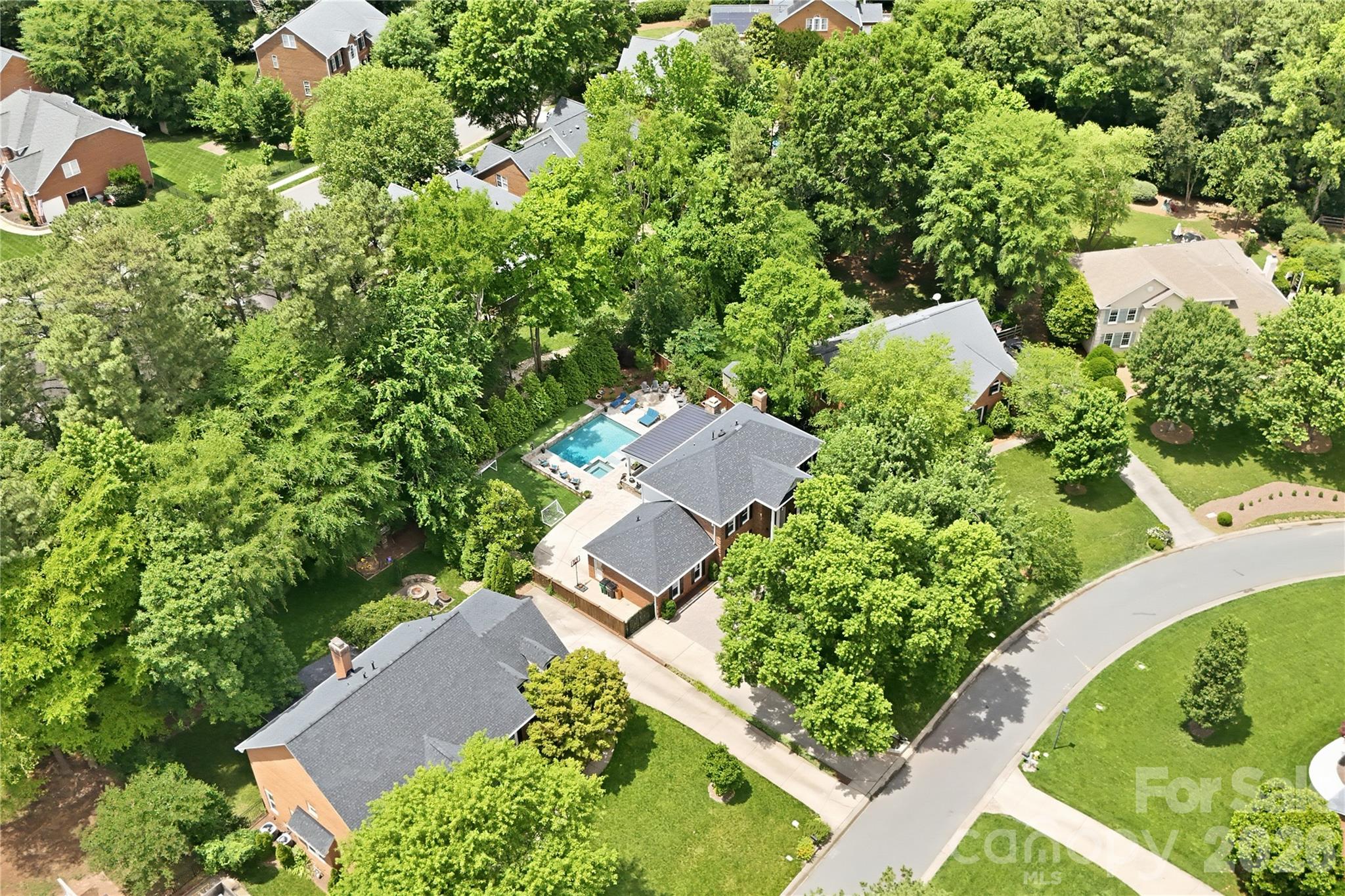 10040 Berkeley Forest Lane — Charlotte