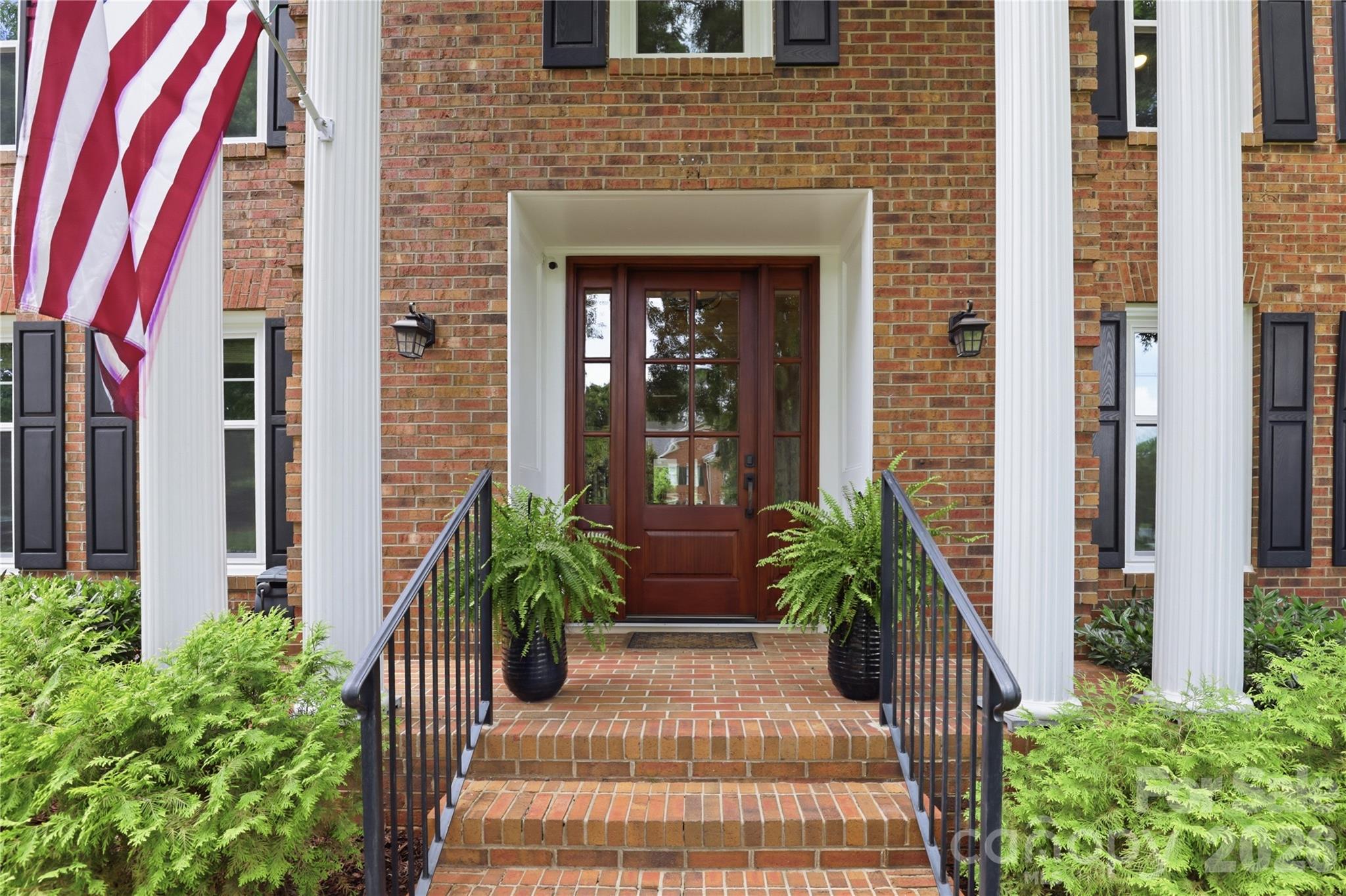 10040 Berkeley Forest Lane — Charlotte