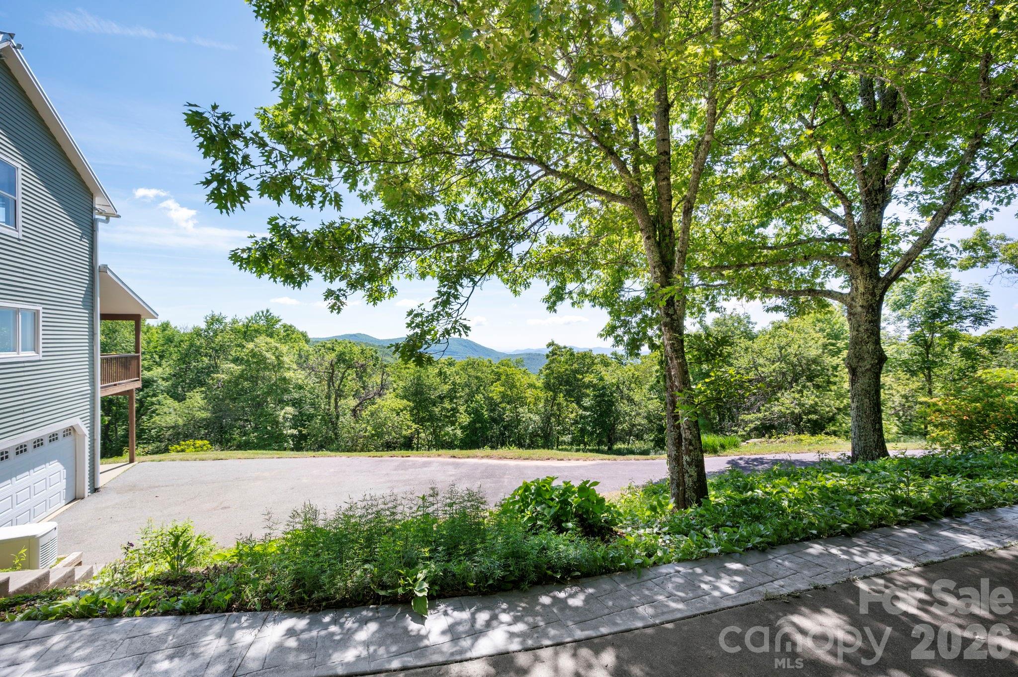 58 Randall Drive — Fairview