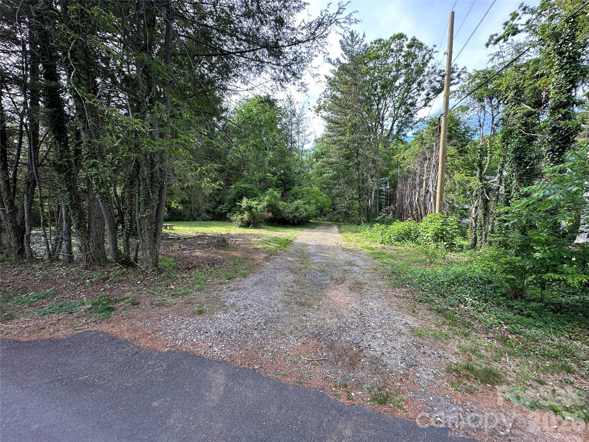 5 Lone Pine Road — Asheville