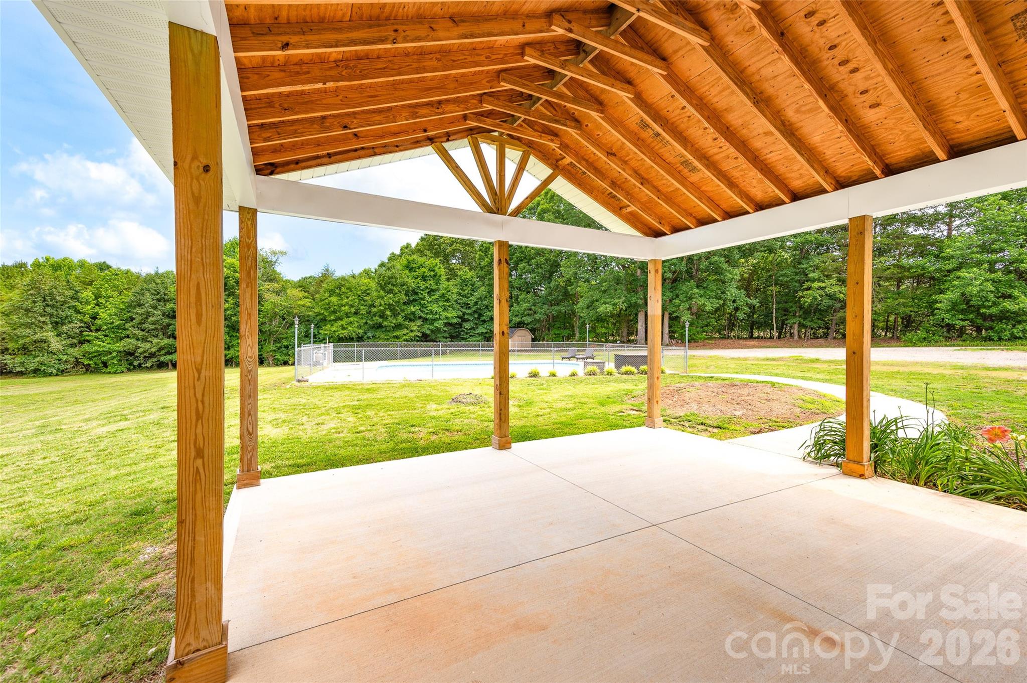 581 Barry Oak Road — Statesville