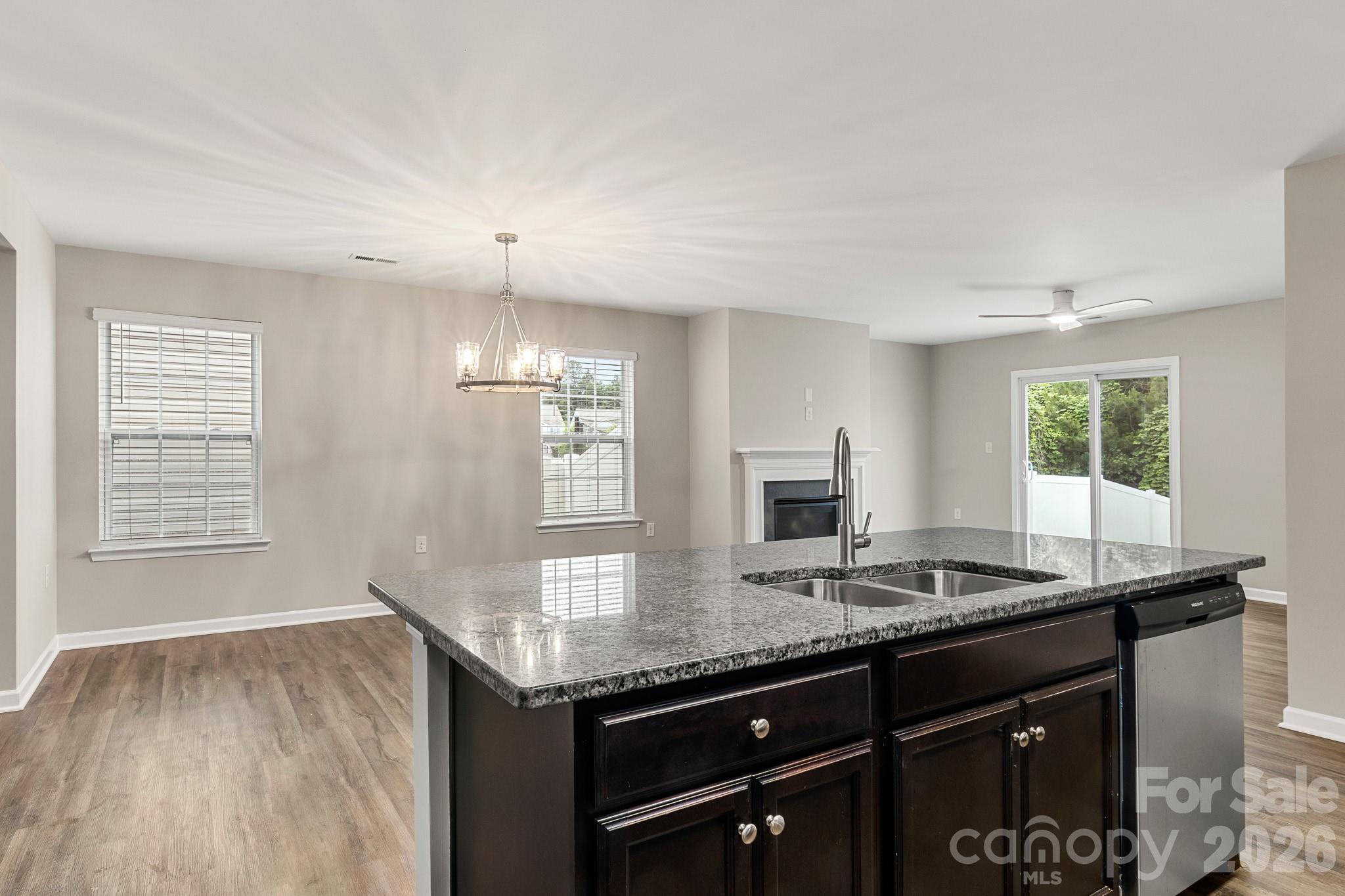 637 Nannyberry Lane — Concord