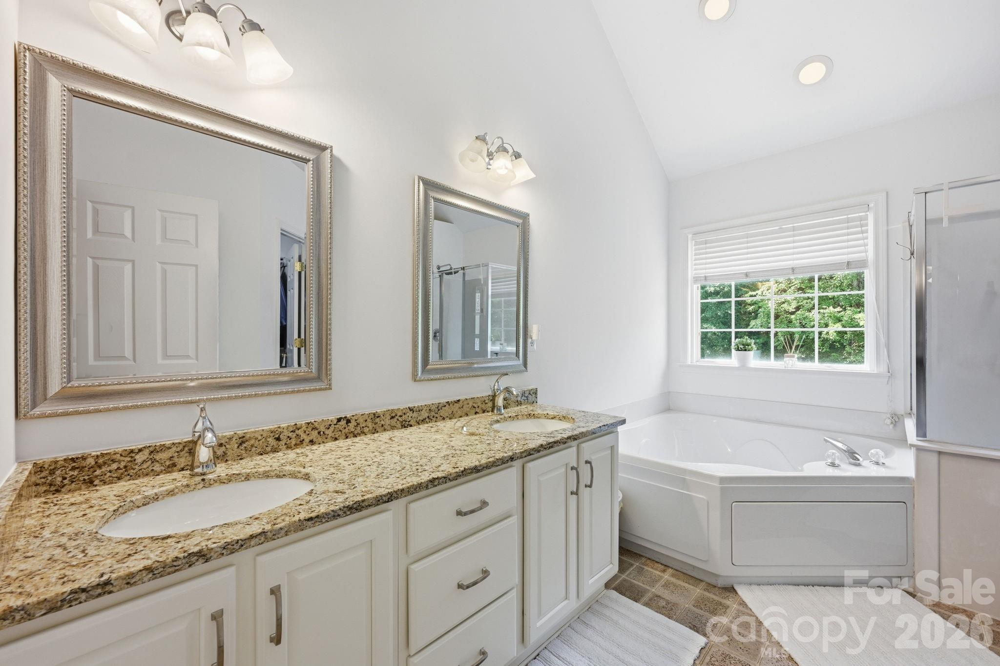 2530 Shady Reach Lane — Charlotte