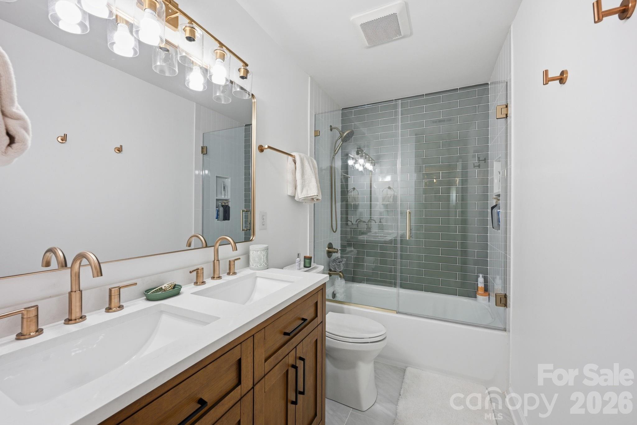 2530 Shady Reach Lane — Charlotte