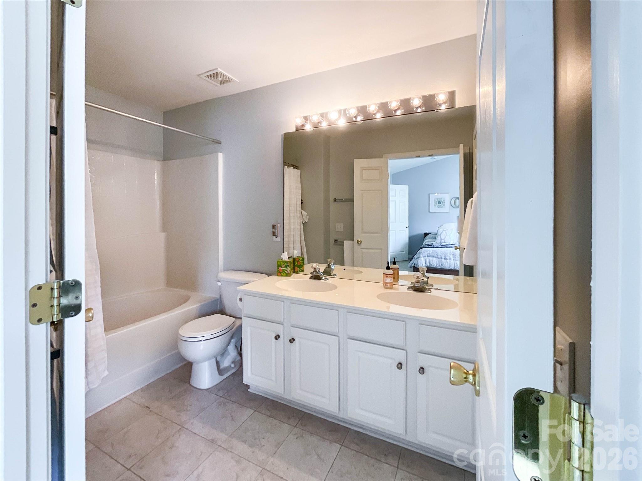 6876 Rothchild Drive — Charlotte