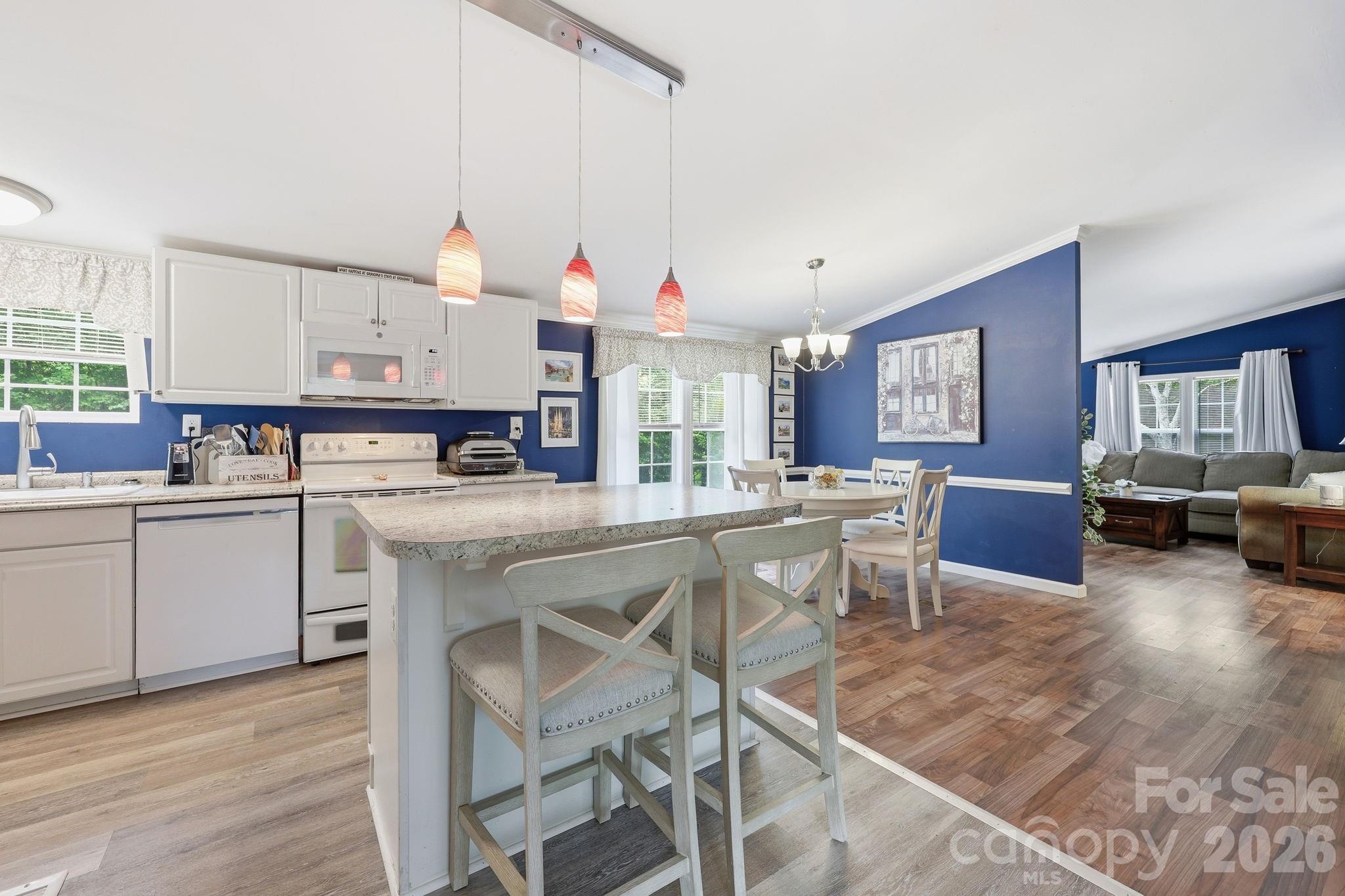 5375 Montana Circle NW — Concord