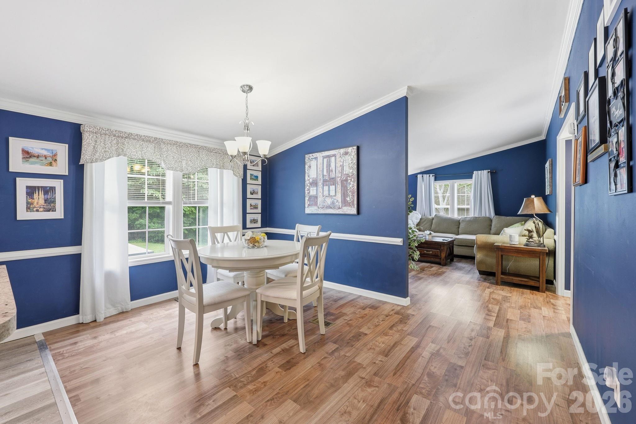 5375 Montana Circle NW — Concord