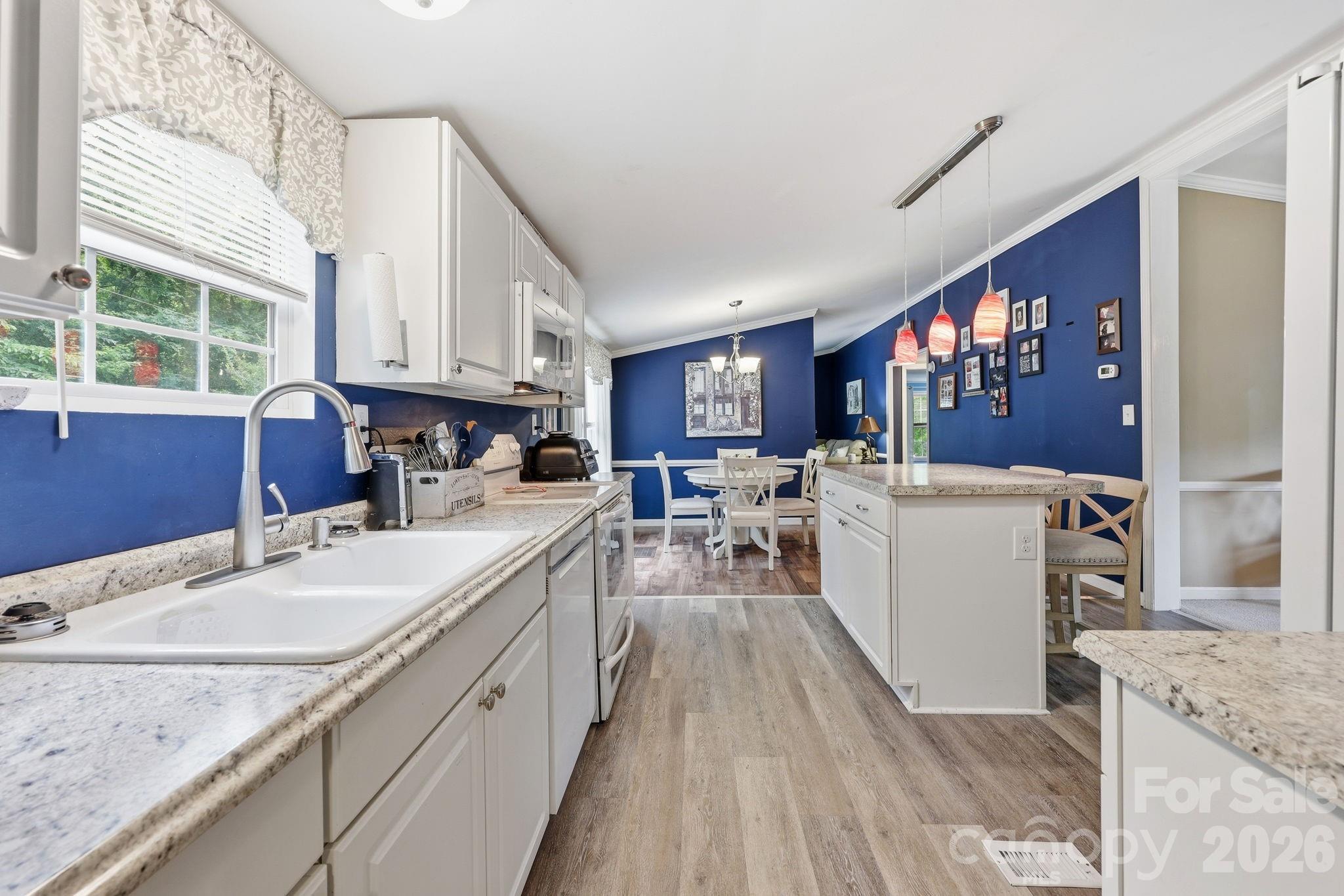 5375 Montana Circle NW — Concord