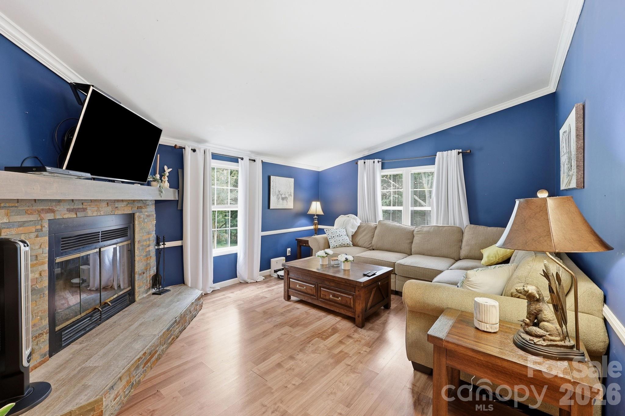 5375 Montana Circle NW — Concord