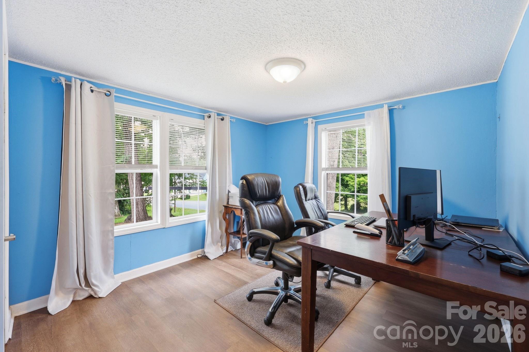 5375 Montana Circle NW — Concord