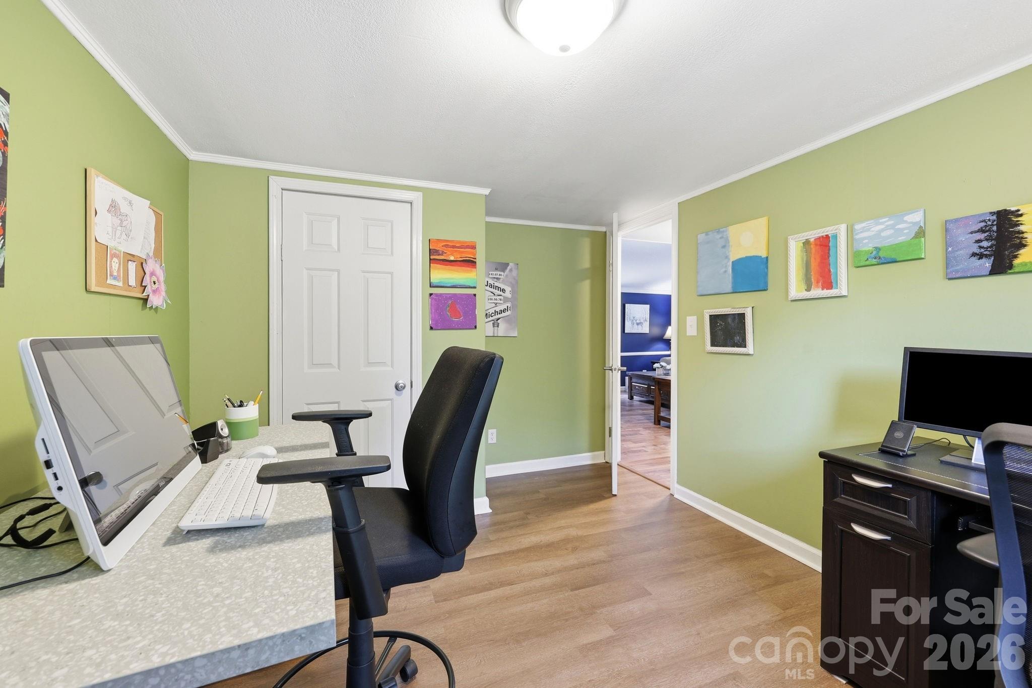 5375 Montana Circle NW — Concord