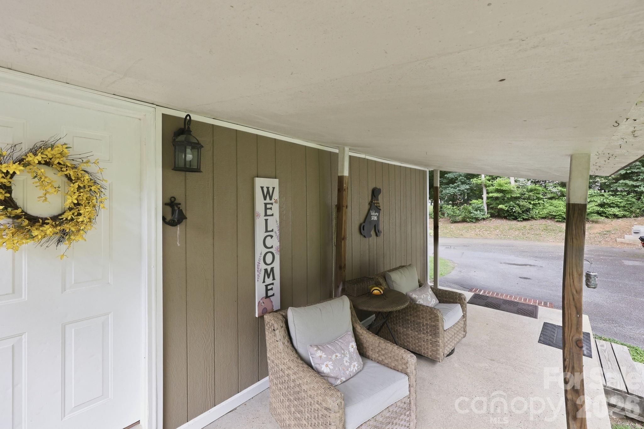 5375 Montana Circle NW — Concord