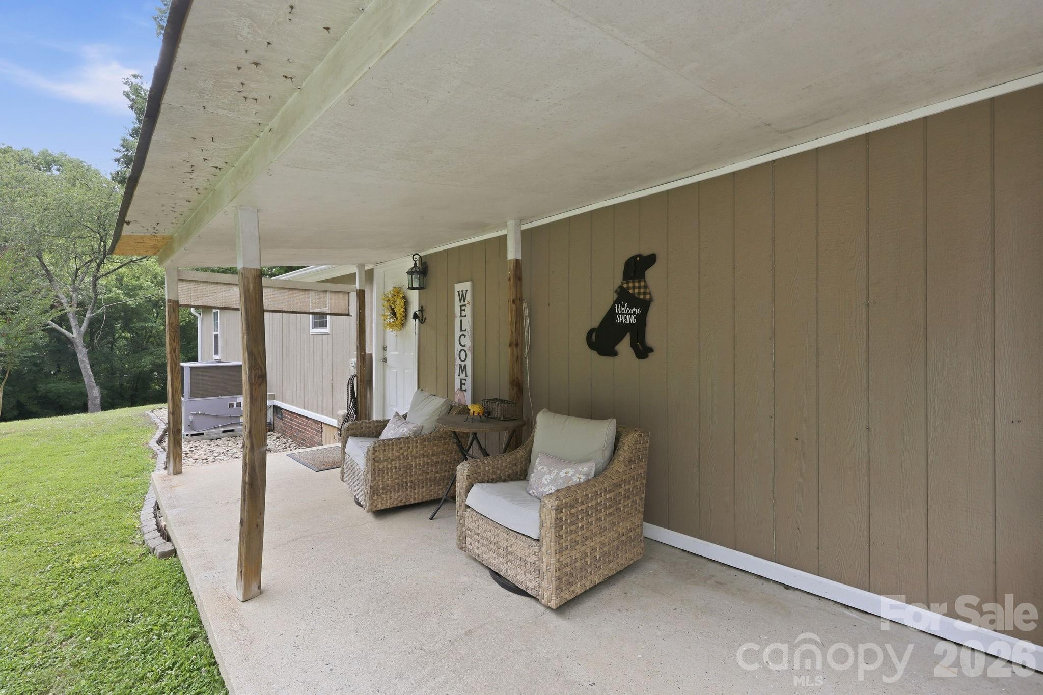 5375 Montana Circle NW — Concord