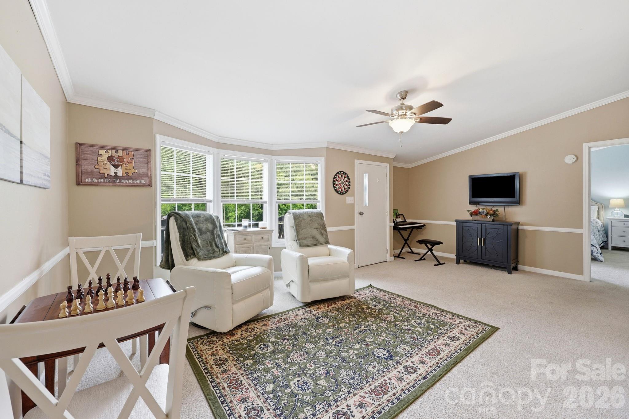 5375 Montana Circle NW — Concord