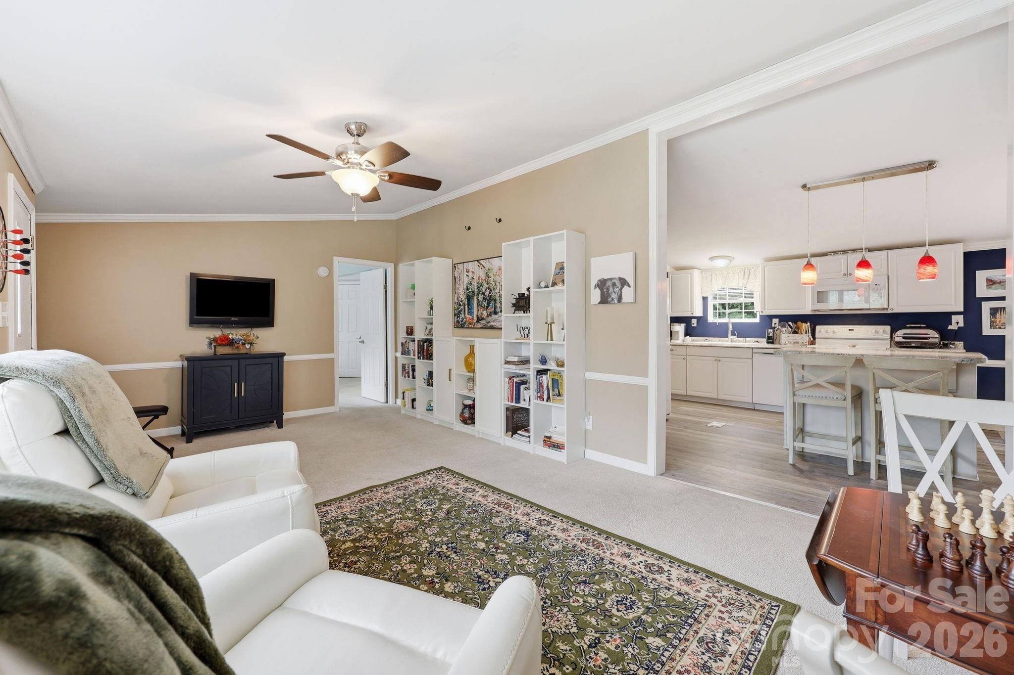 5375 Montana Circle NW — Concord