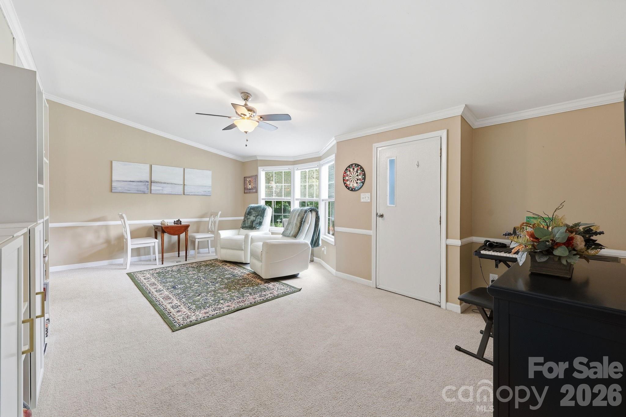 5375 Montana Circle NW — Concord