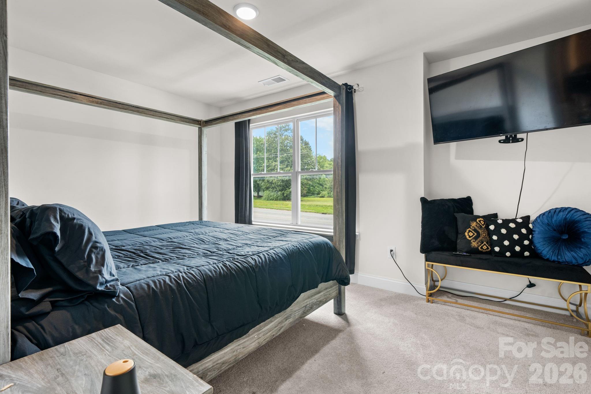 2130 N New Hope Road — Gastonia