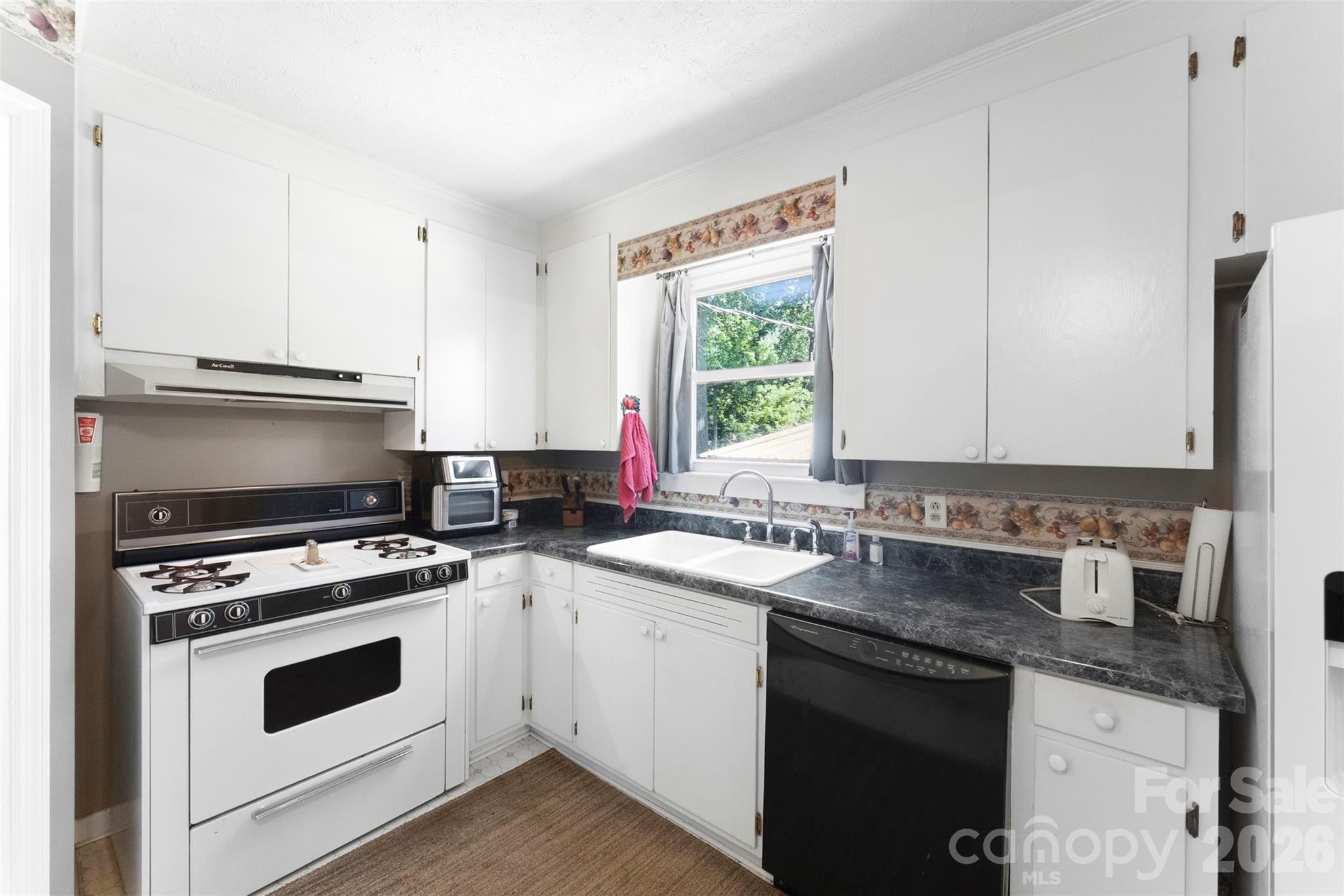 121 E Summersby Street — Fort Mill