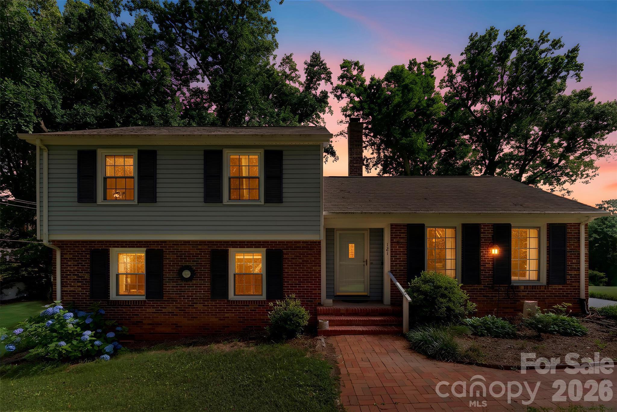 121 E Summersby Street — Fort Mill