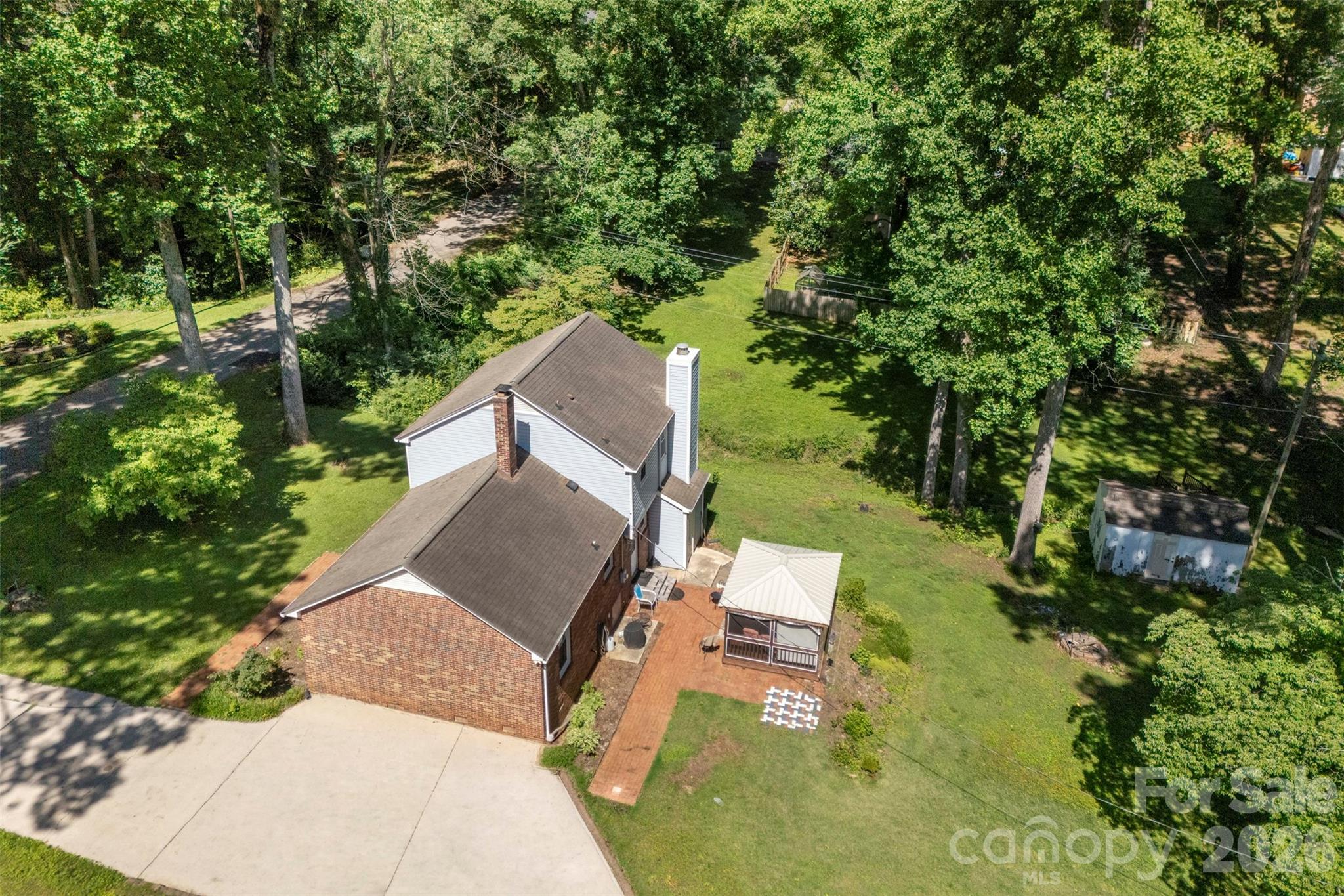 121 E Summersby Street — Fort Mill