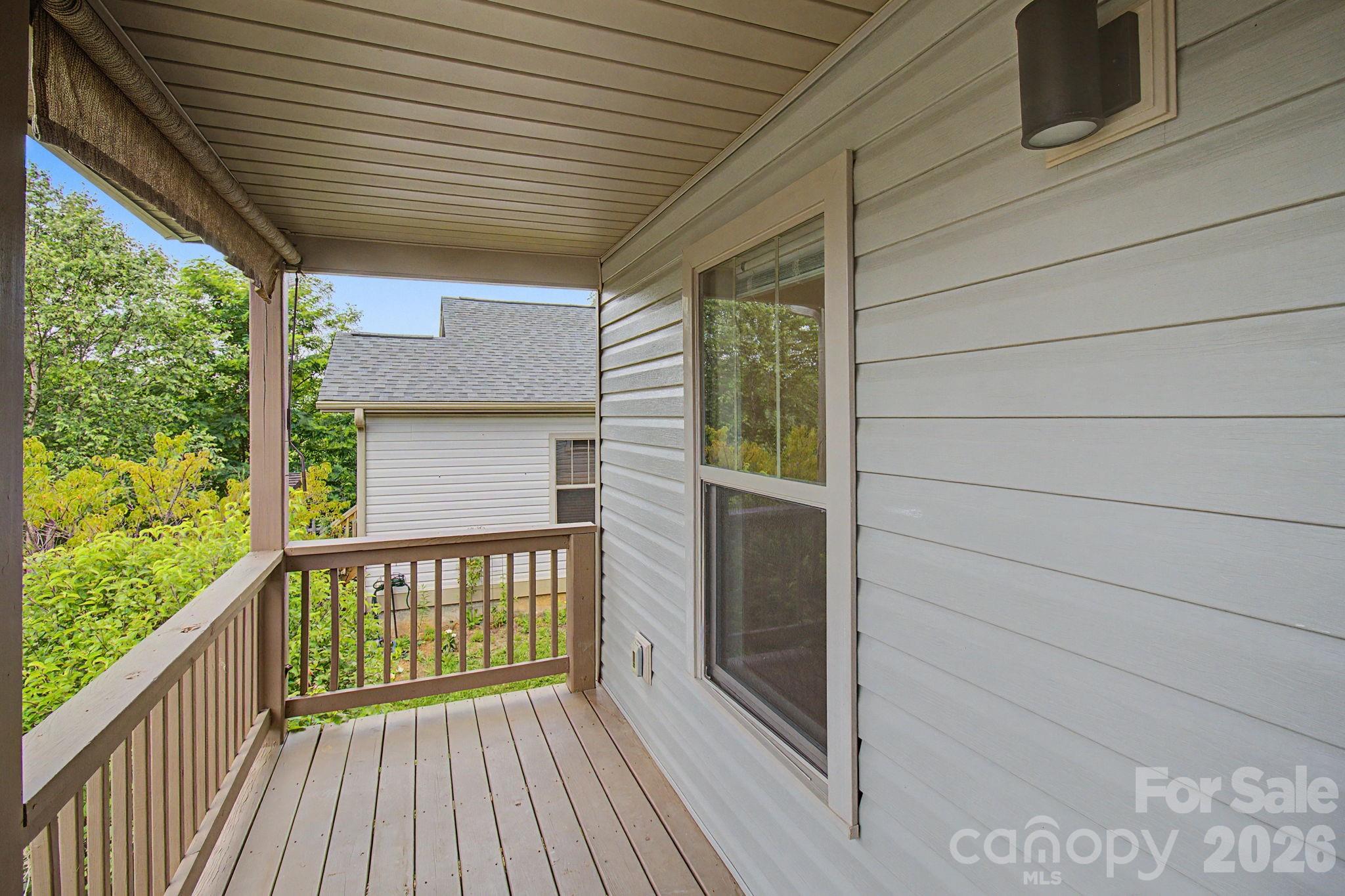 31 Yarrow Meadow Road — Weaverville
