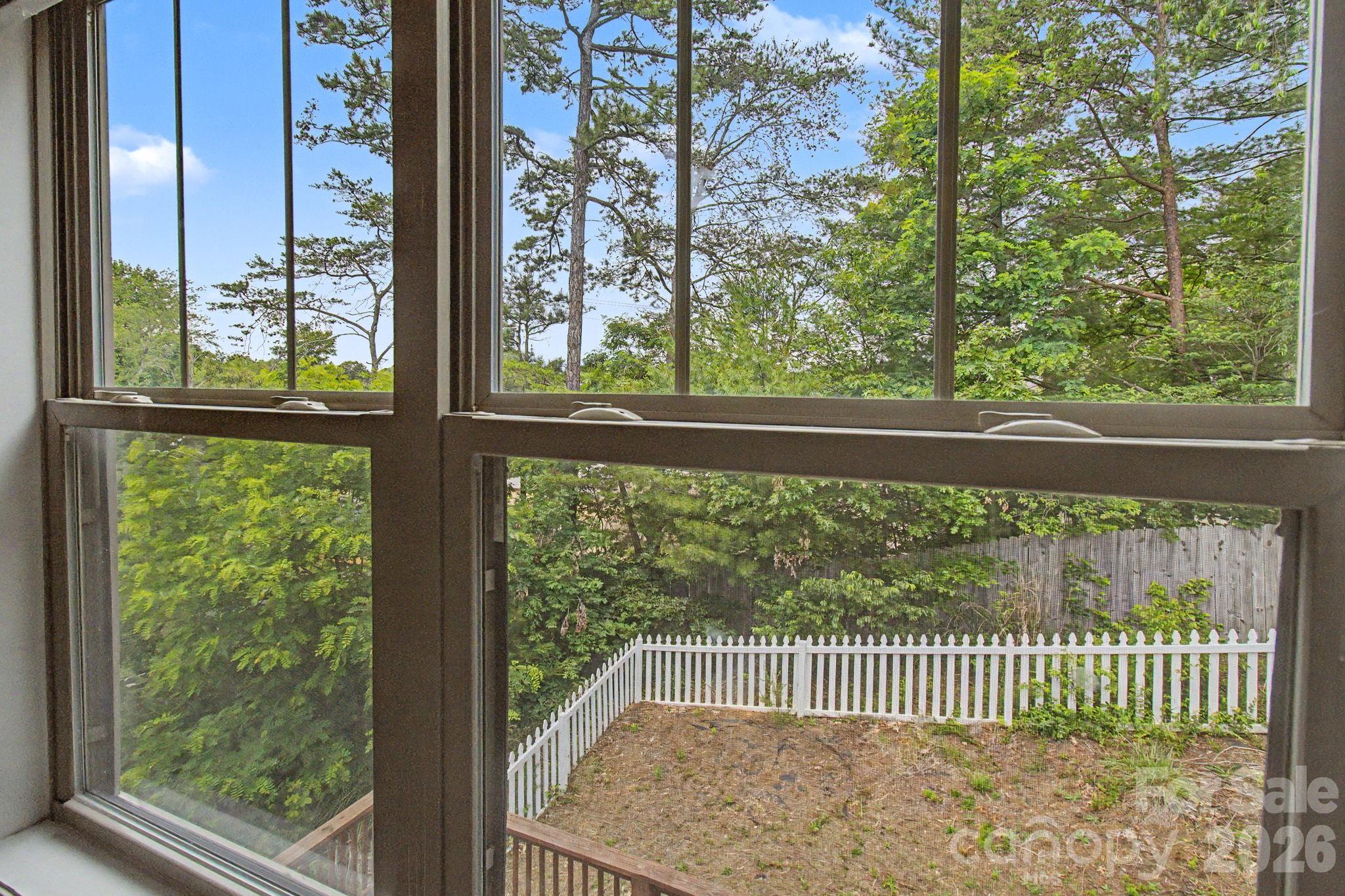 31 Yarrow Meadow Road — Weaverville