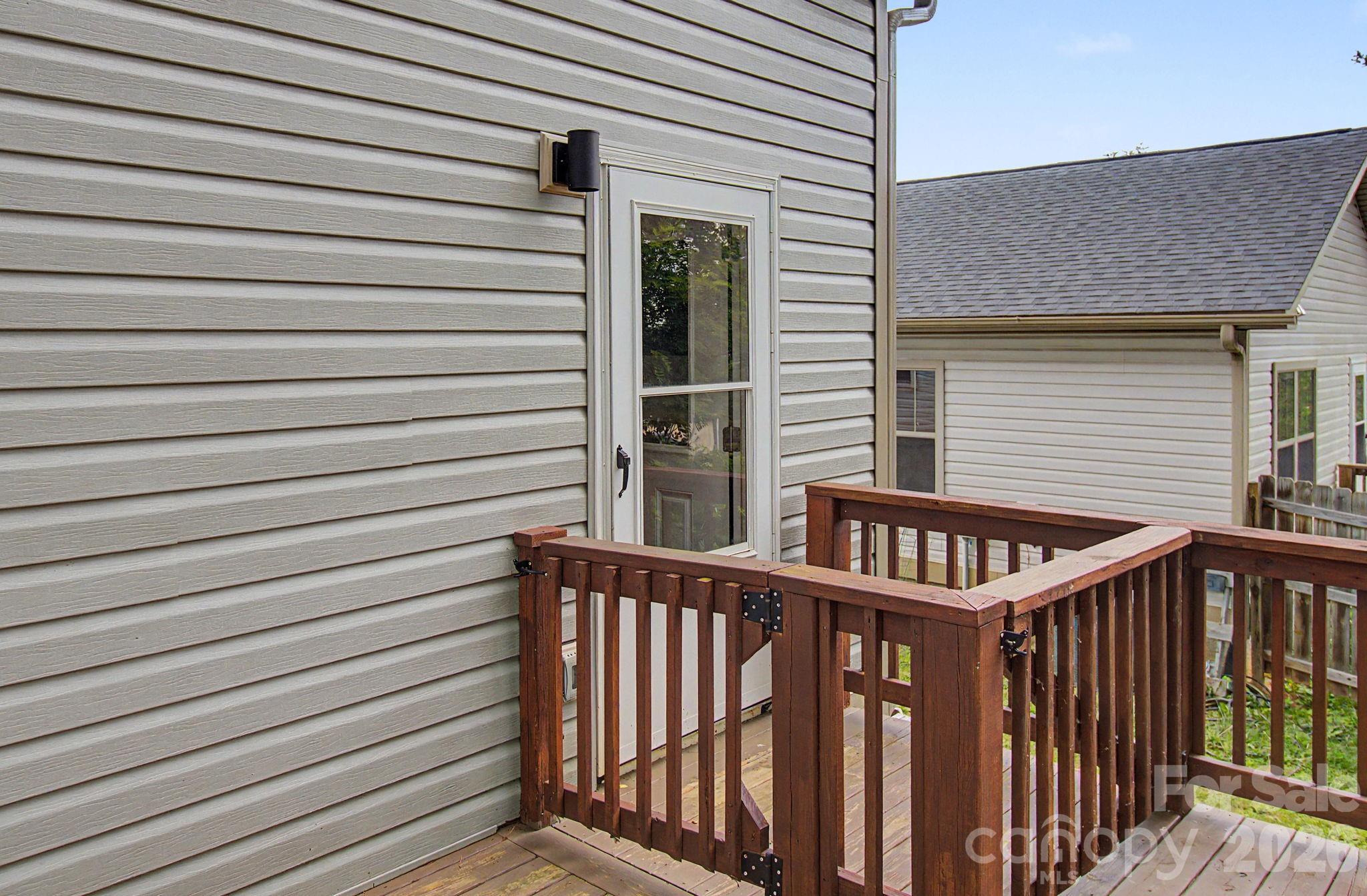 31 Yarrow Meadow Road — Weaverville