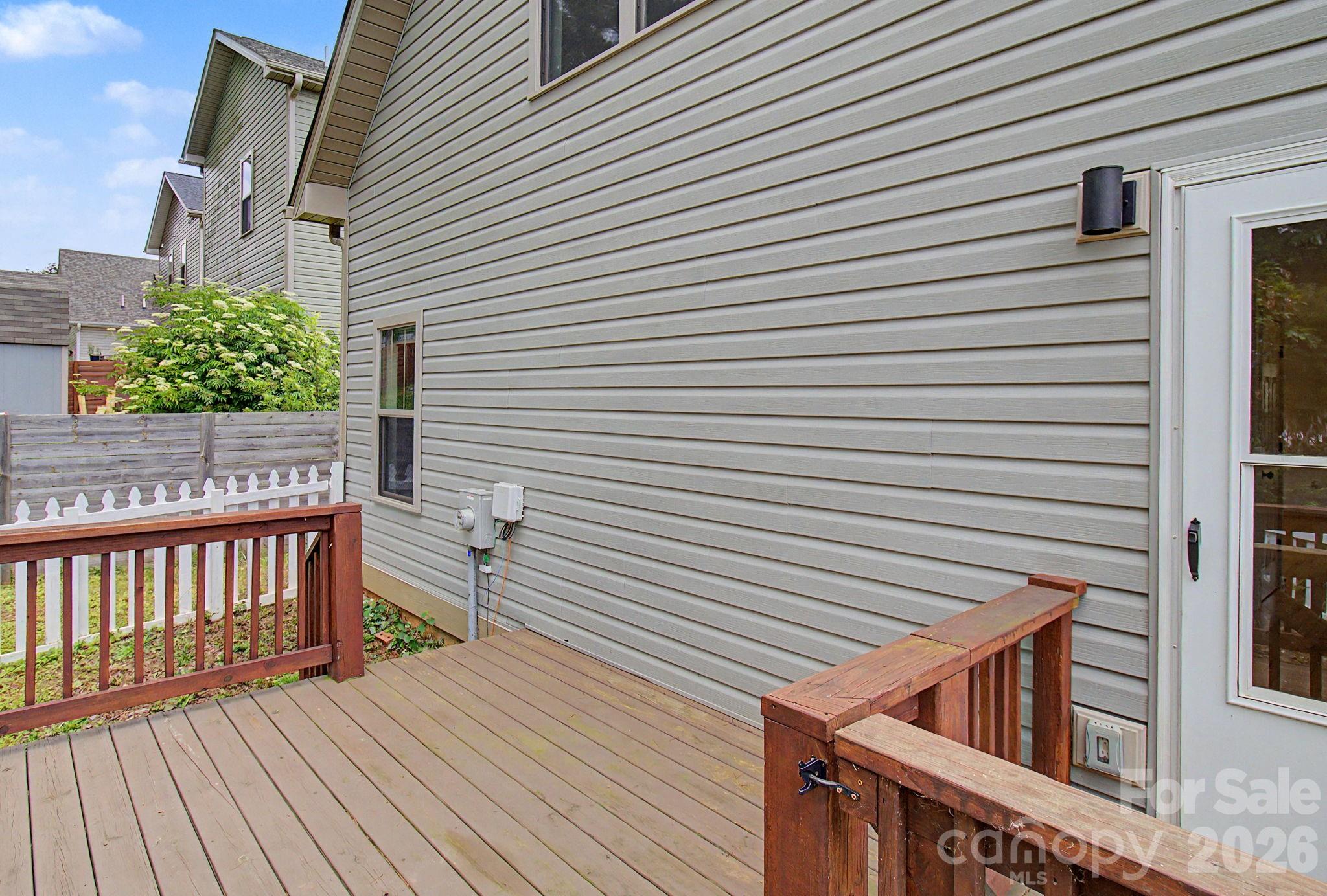 31 Yarrow Meadow Road — Weaverville