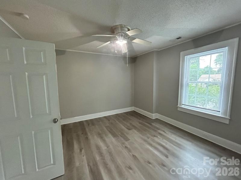 210 Oakdale Street — Gastonia