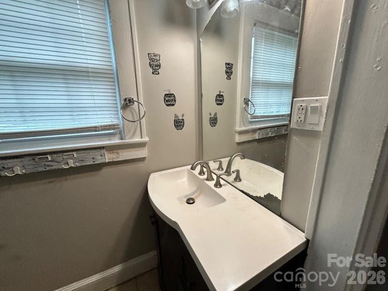 210 Oakdale Street — Gastonia