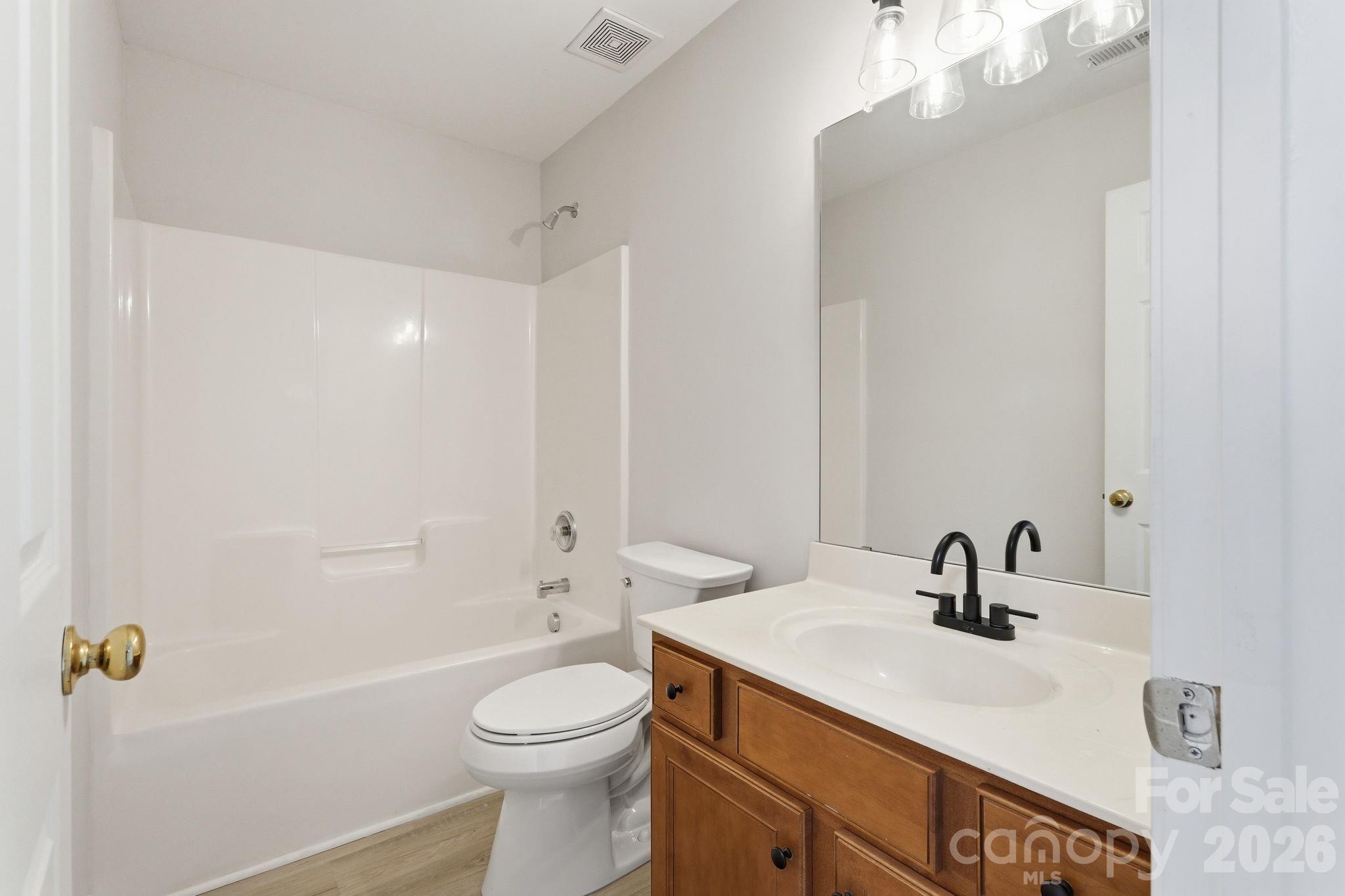 10486 Stokeshill Court — Pineville