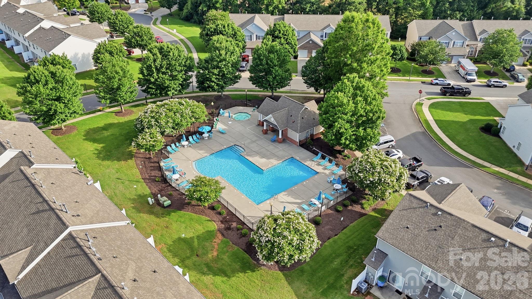 10486 Stokeshill Court — Pineville
