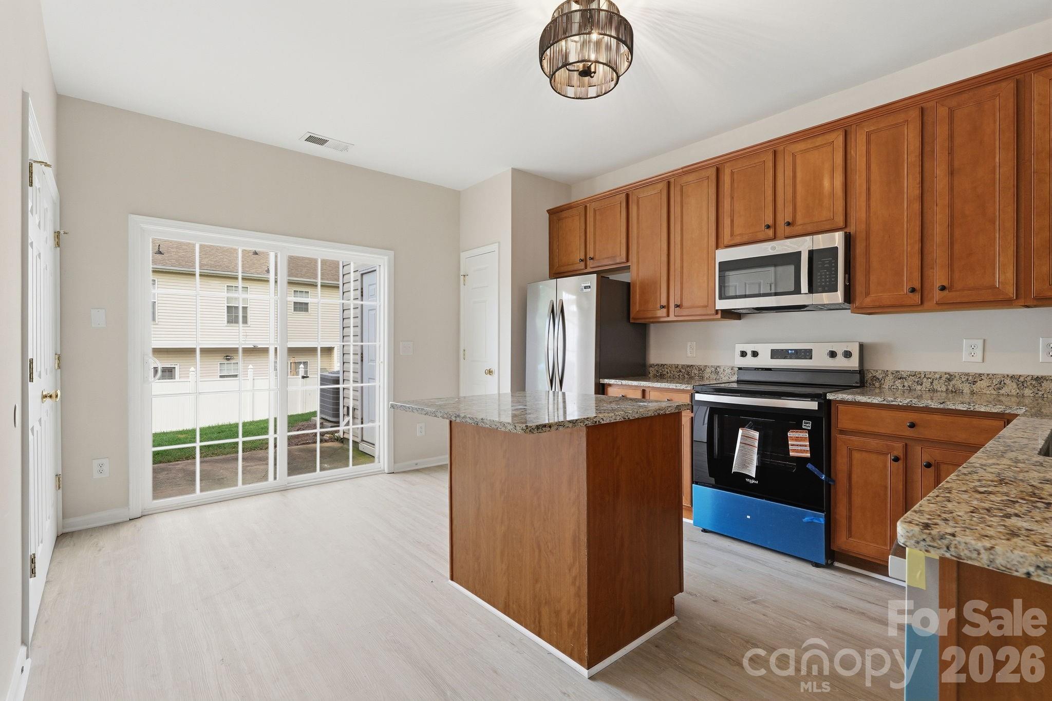 10486 Stokeshill Court — Pineville