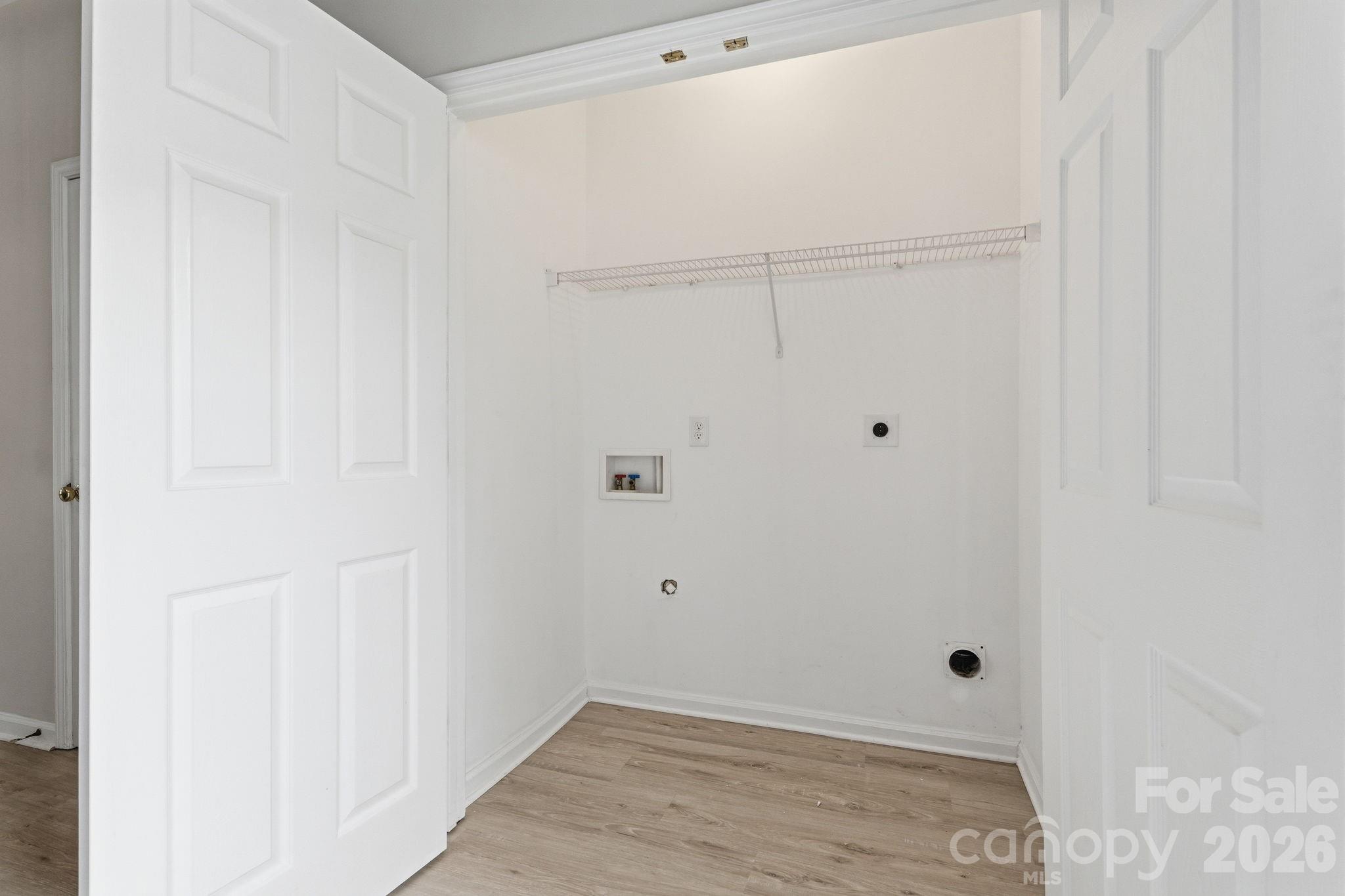 10486 Stokeshill Court — Pineville