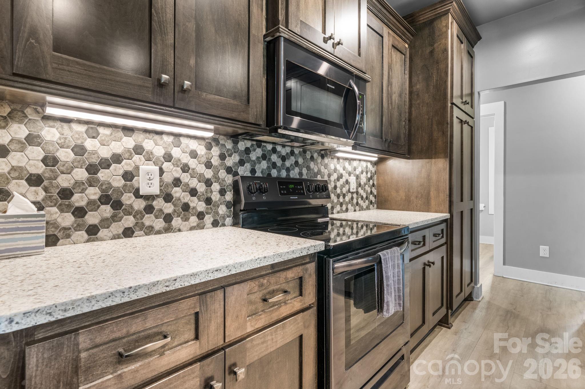 1100 Rainbow Drive — Mount Holly